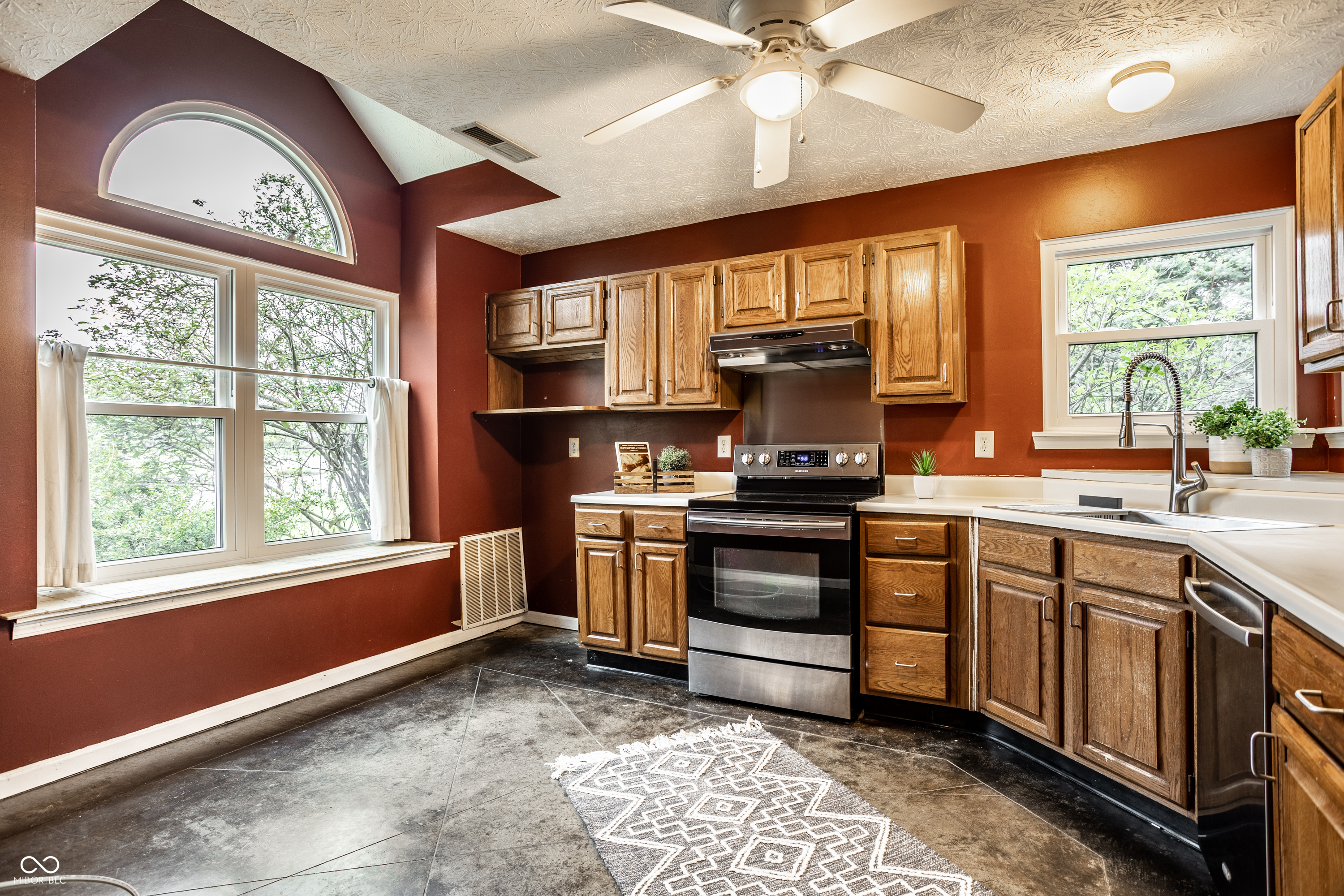 3239 Village Park North Drive