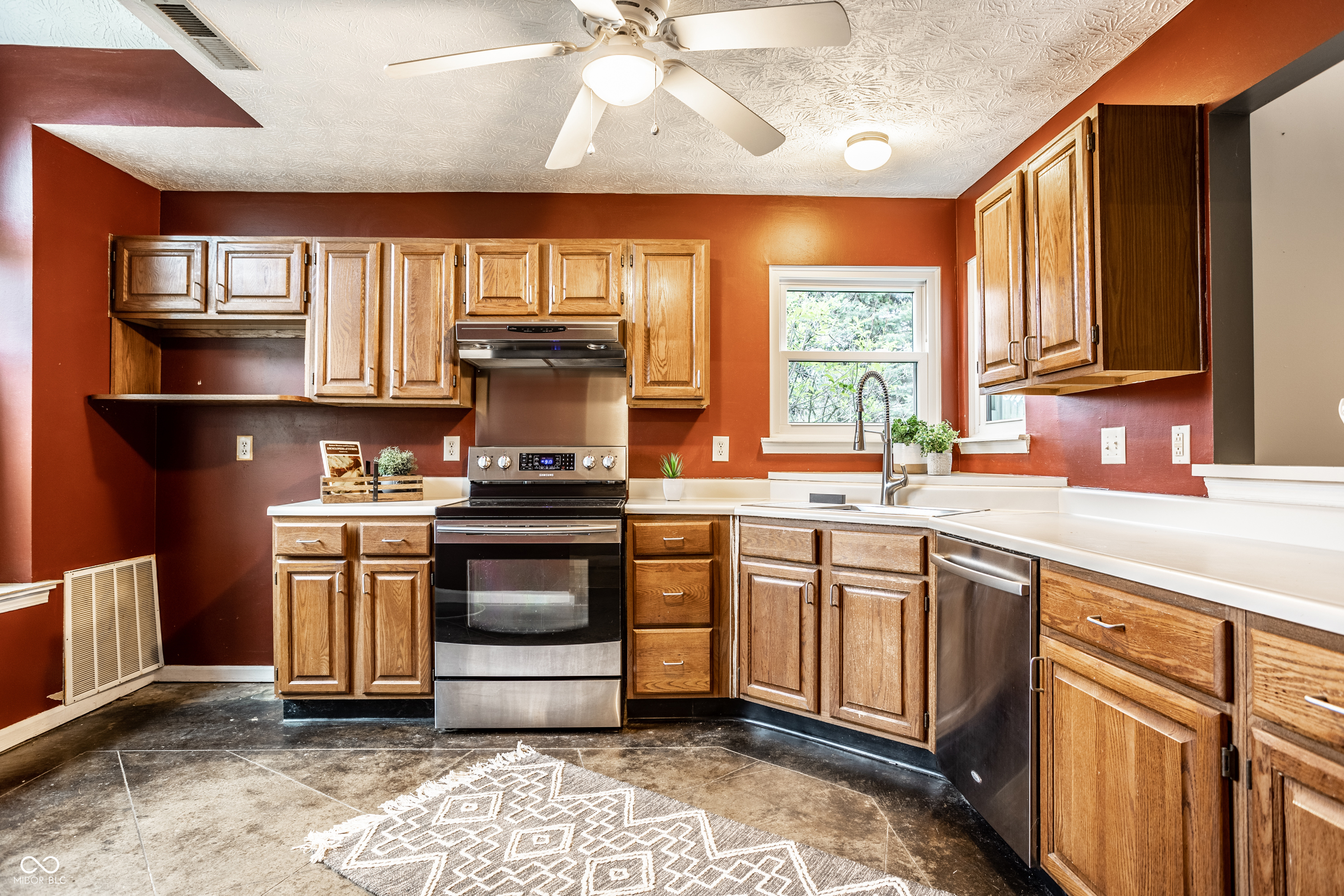 3239 Village Park North Drive