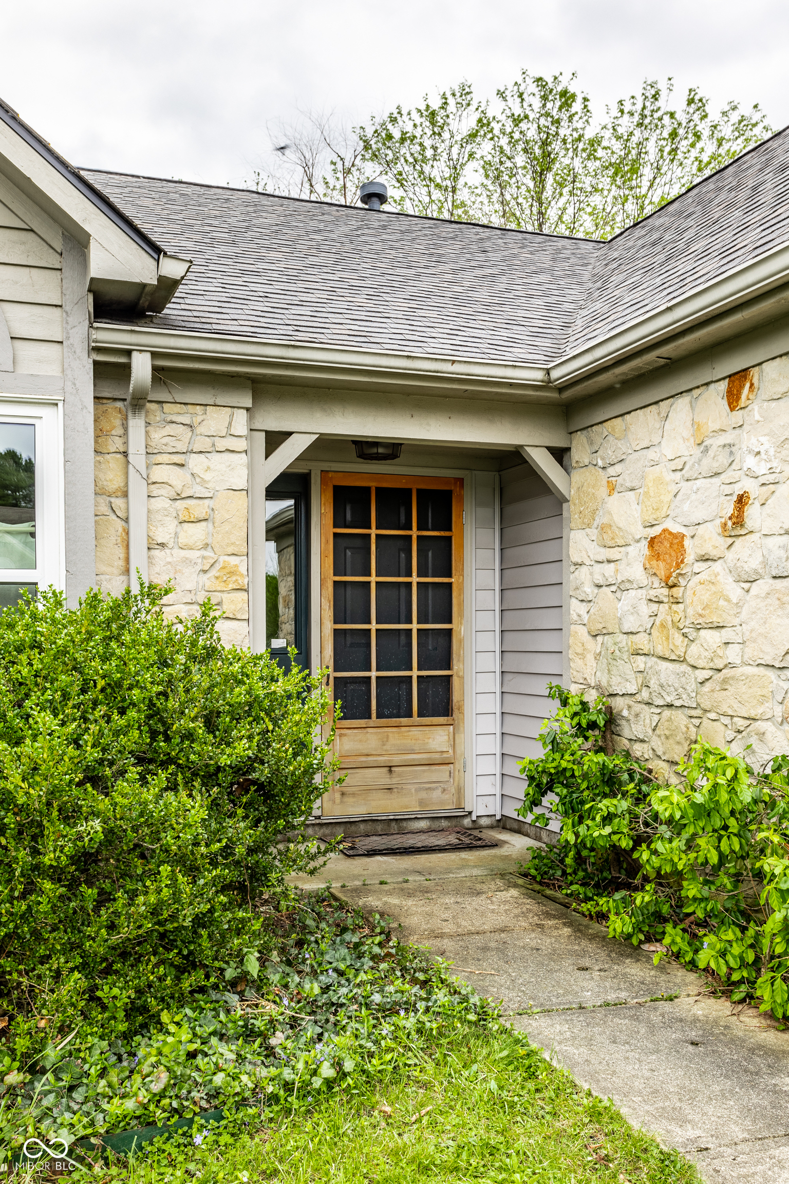 3239 Village Park North Drive