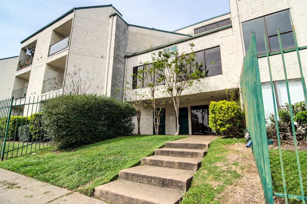 2822 S Bartell Drive # 39