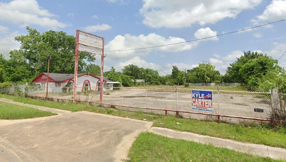 10022 Eastex Freeway