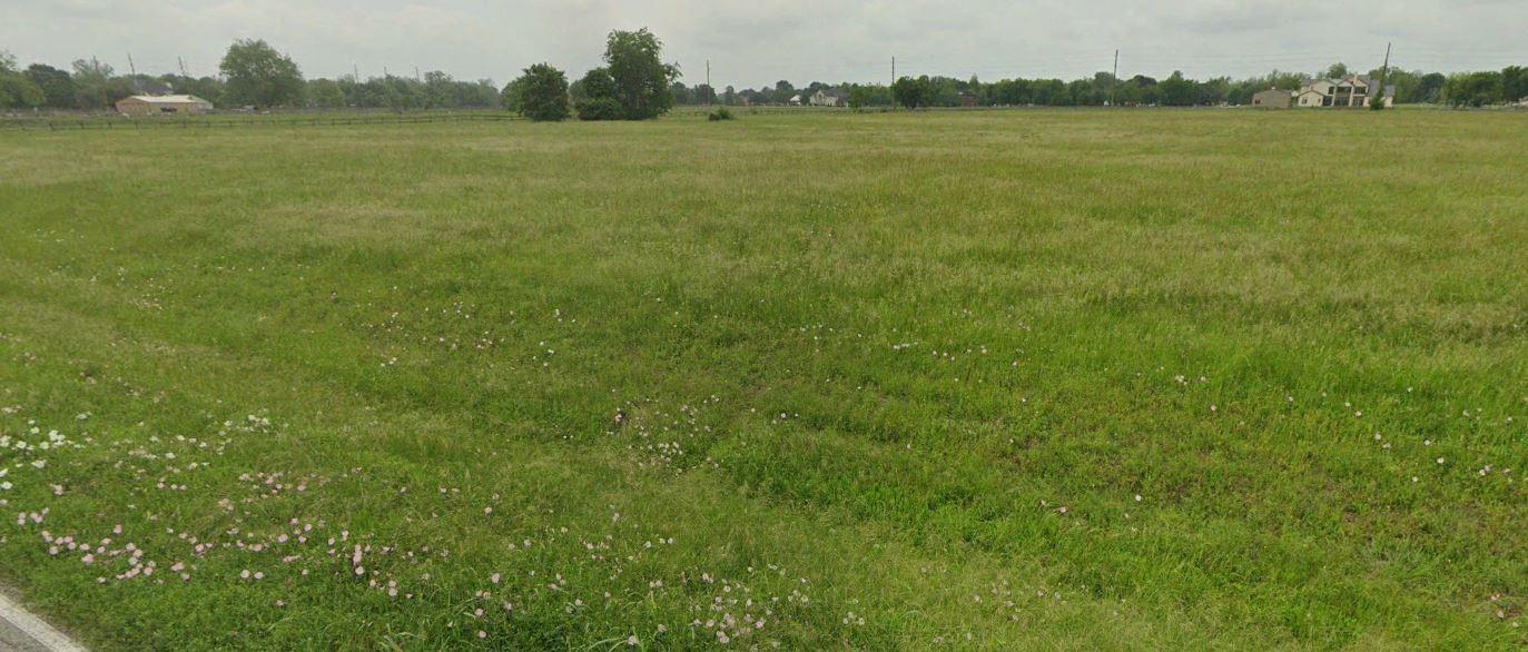 3333 Blue Grass Drive