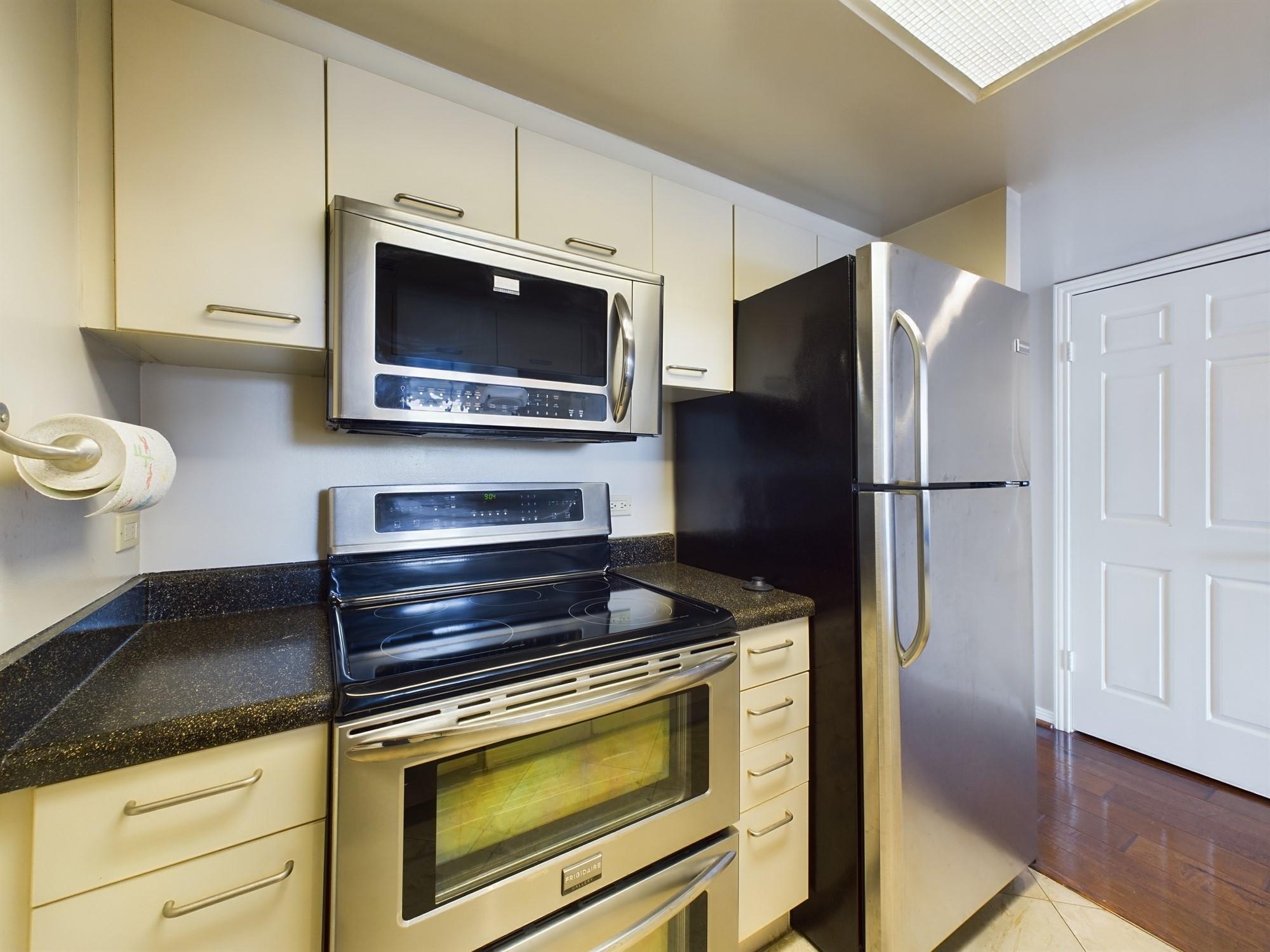 3525 Sage Road # 412