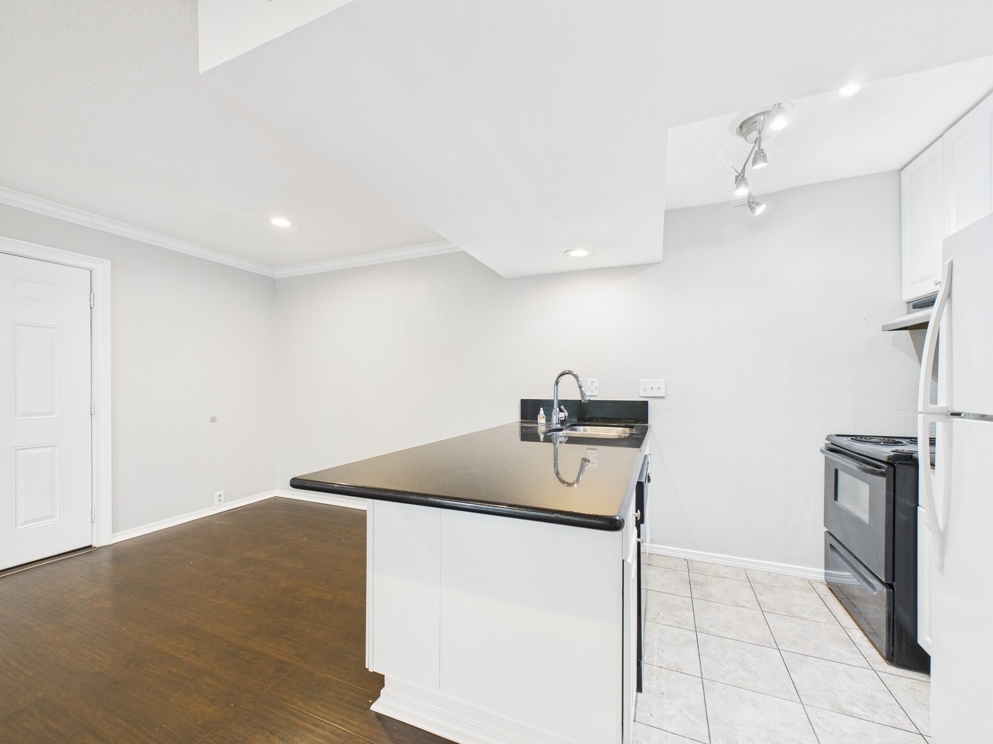 5353 Richmond Avenue # 15, Houston Unit: 15