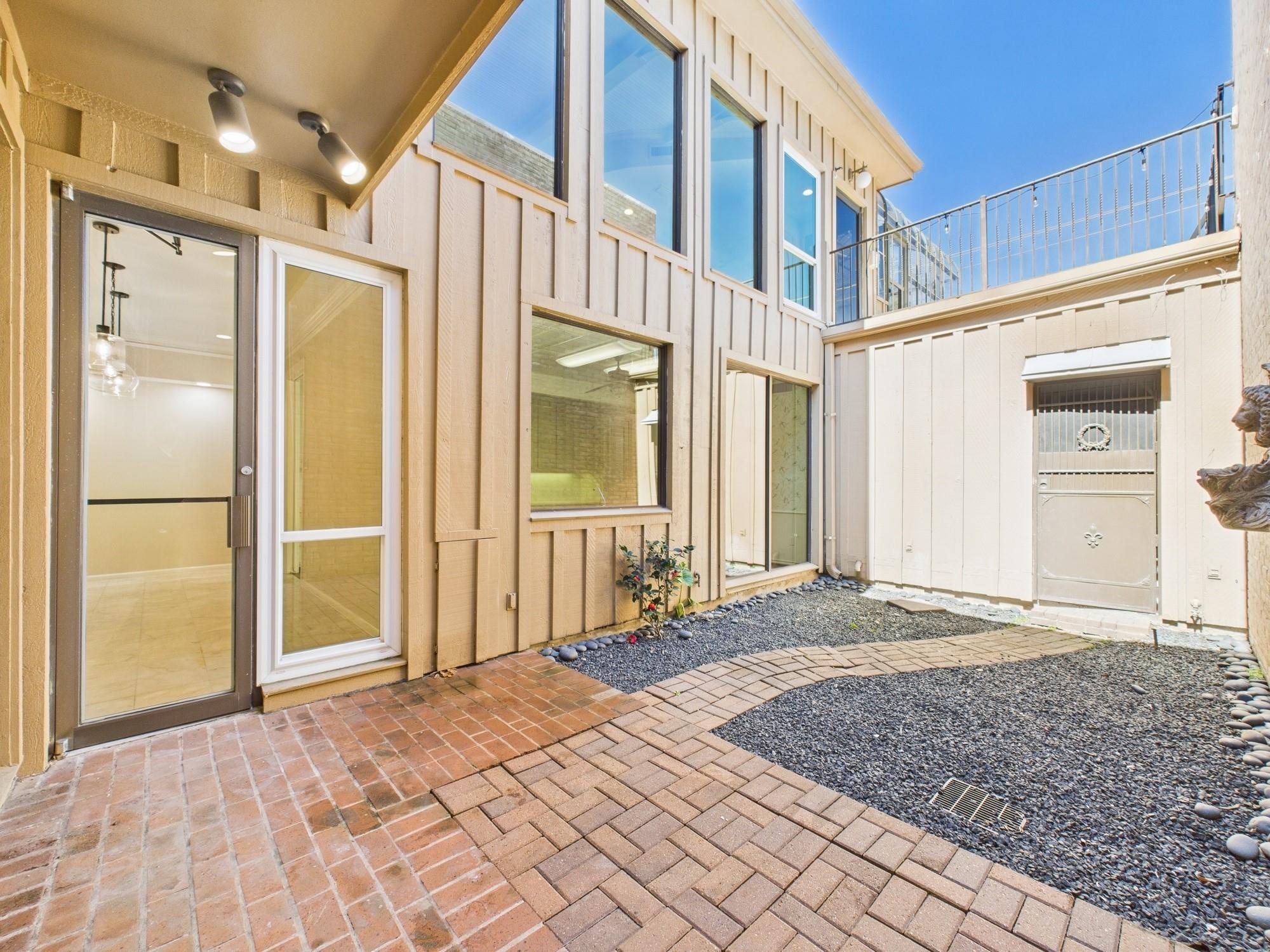 7608 Del Monte Drive