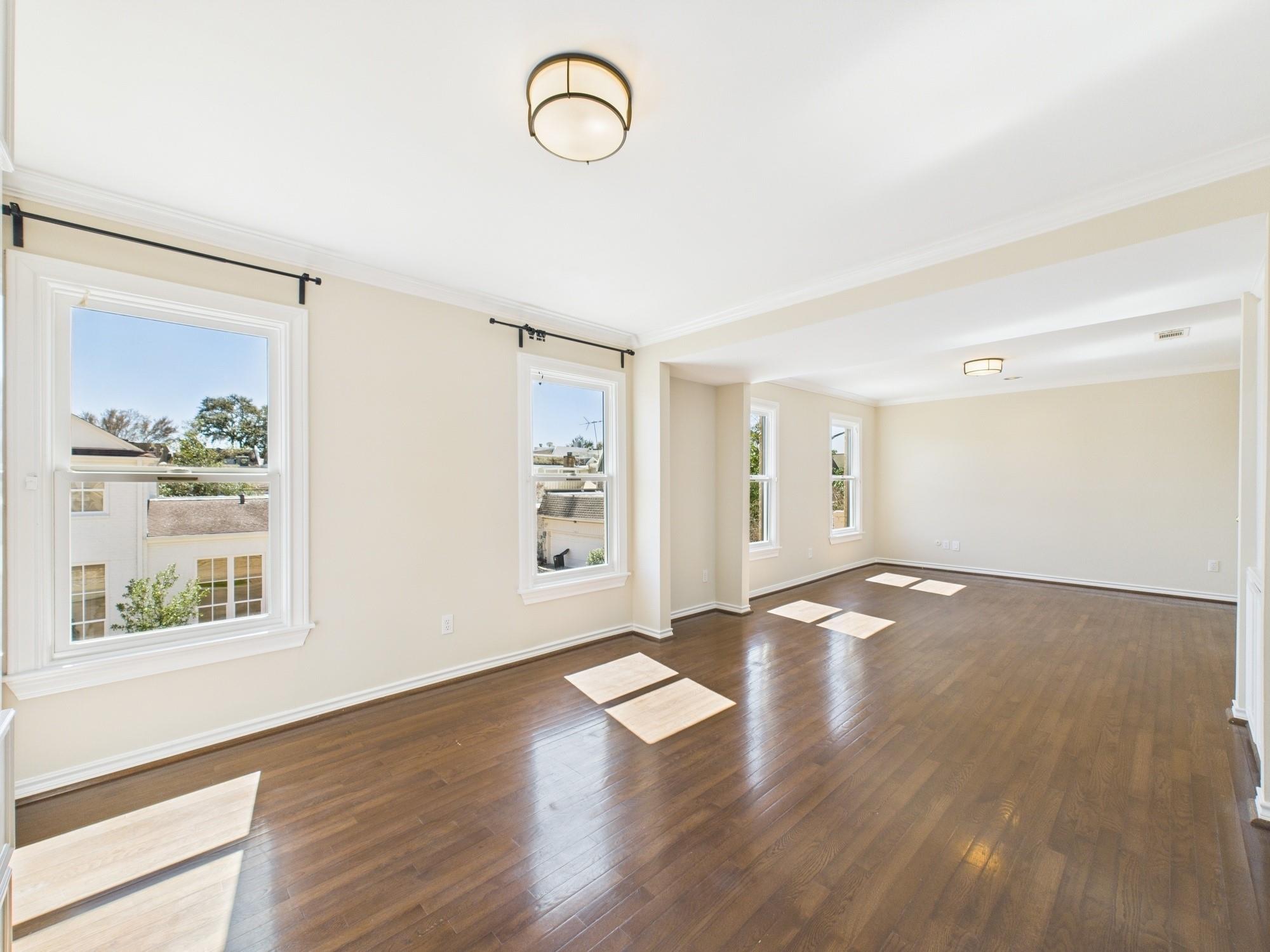 7608 Del Monte Drive