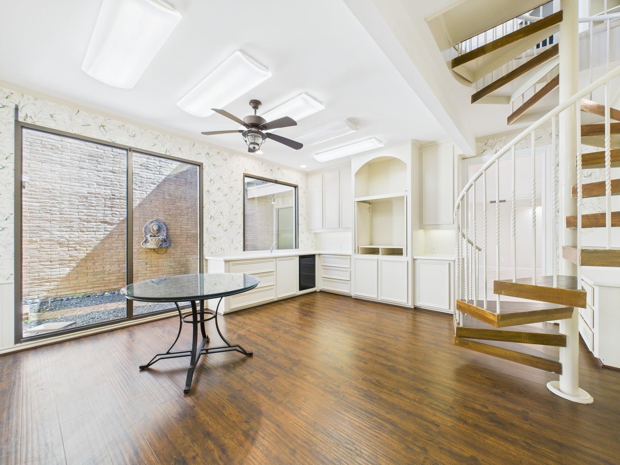 7608 Del Monte Drive