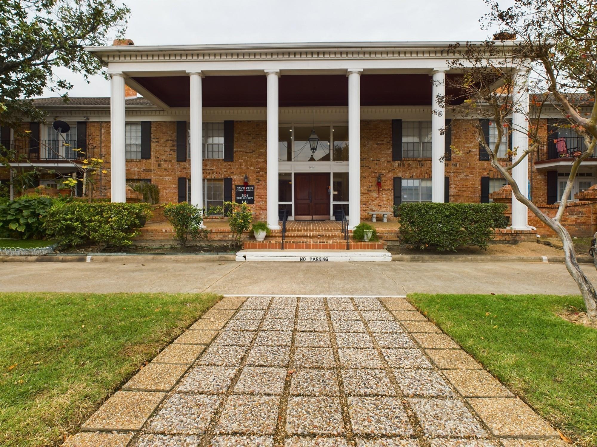 2824 Briarhurst Drive # 13, Houston Unit: 13