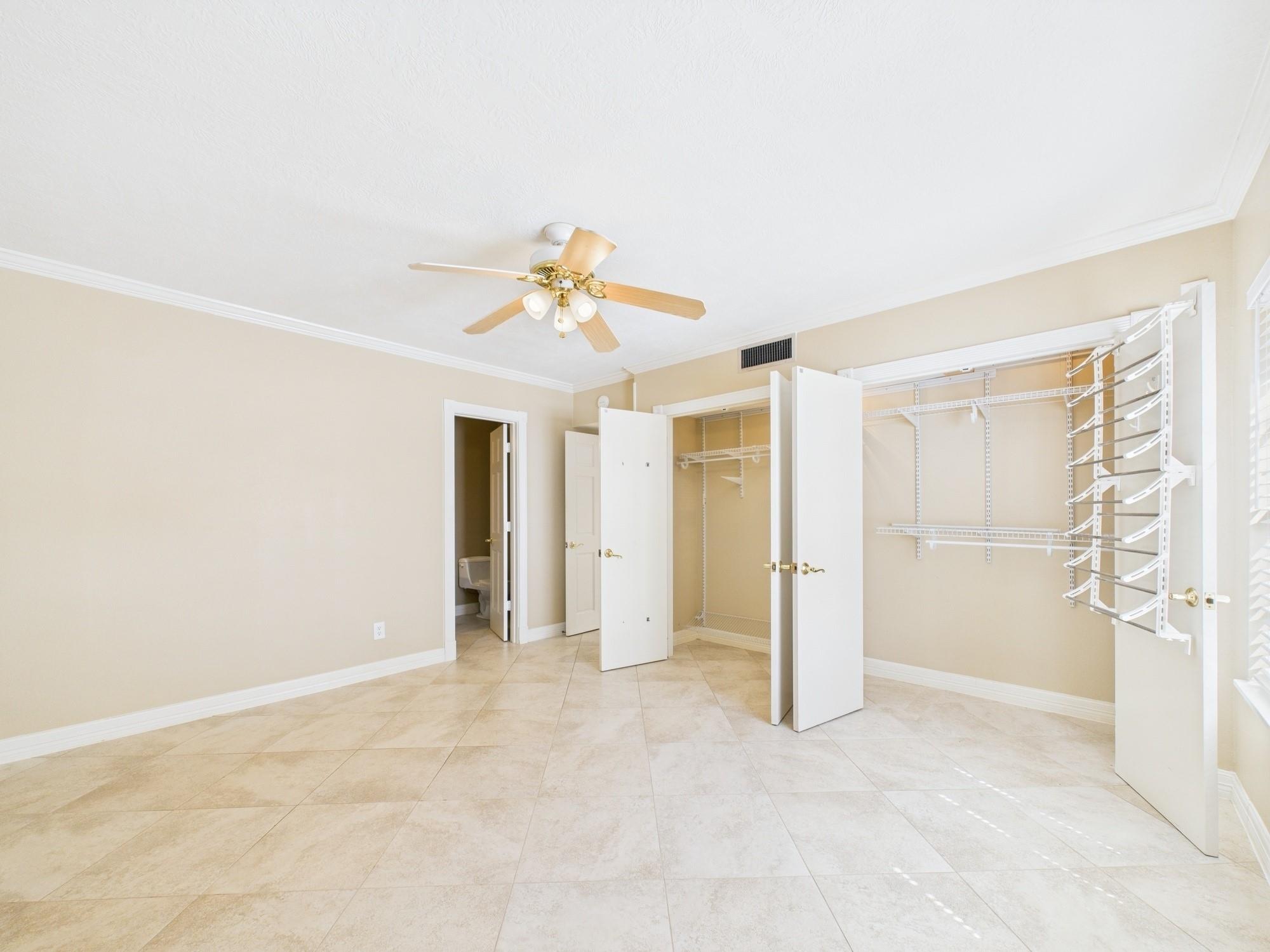 2824 Briarhurst Drive # 13, Houston Unit: 13