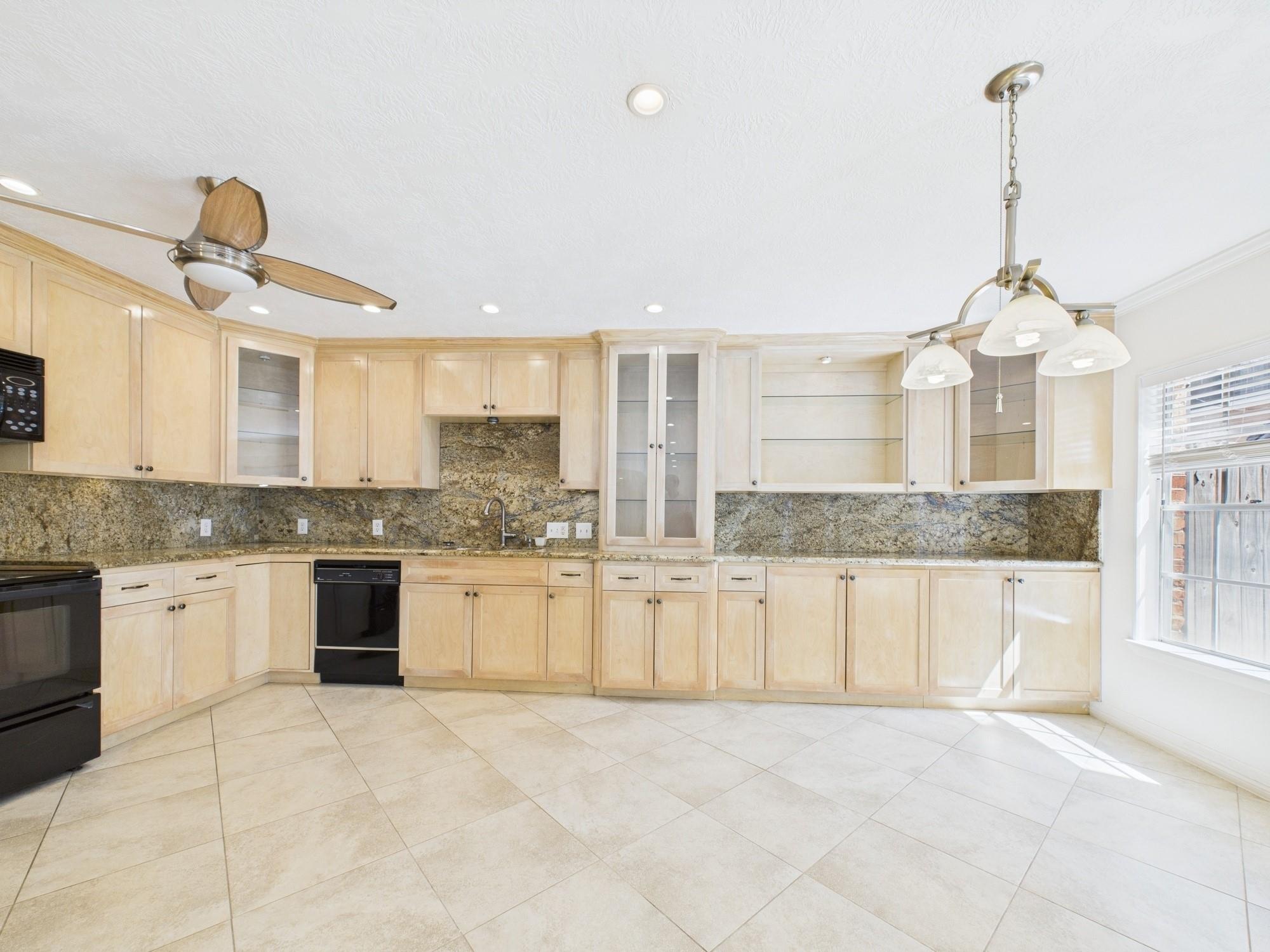 2824 Briarhurst Drive # 13, Houston Unit: 13