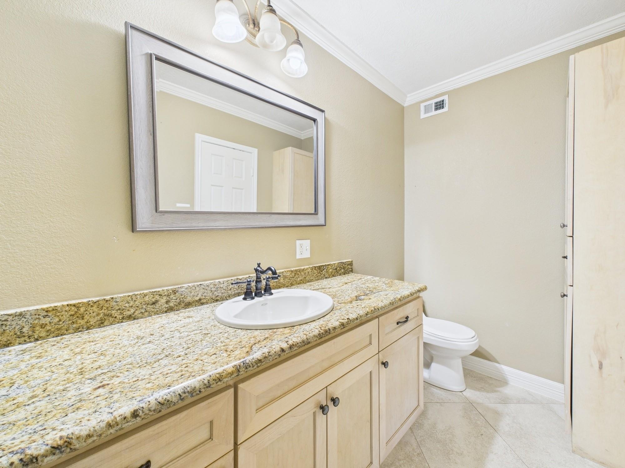 2824 Briarhurst Drive # 13, Houston Unit: 13