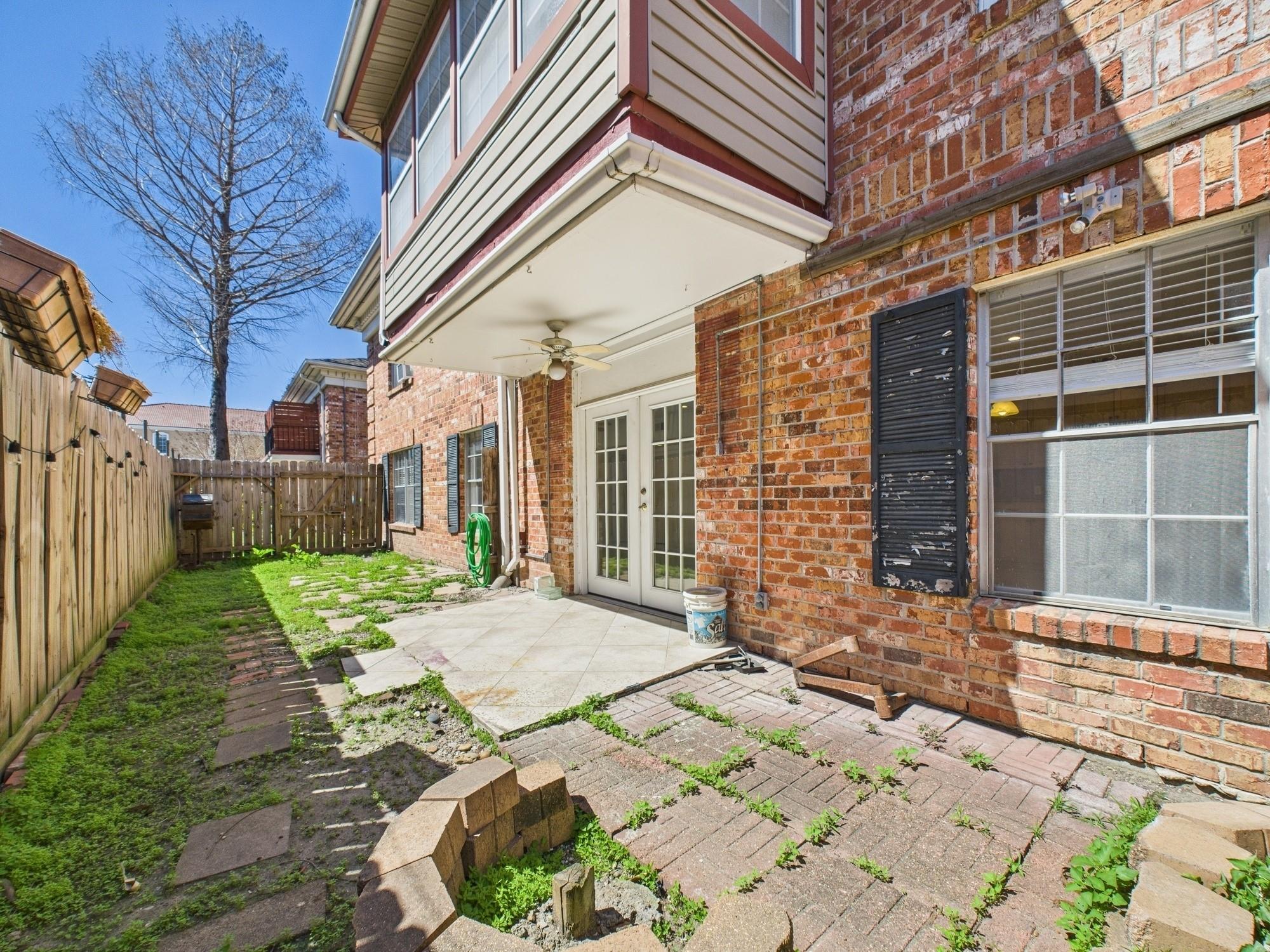 2824 Briarhurst Drive # 13, Houston Unit: 13