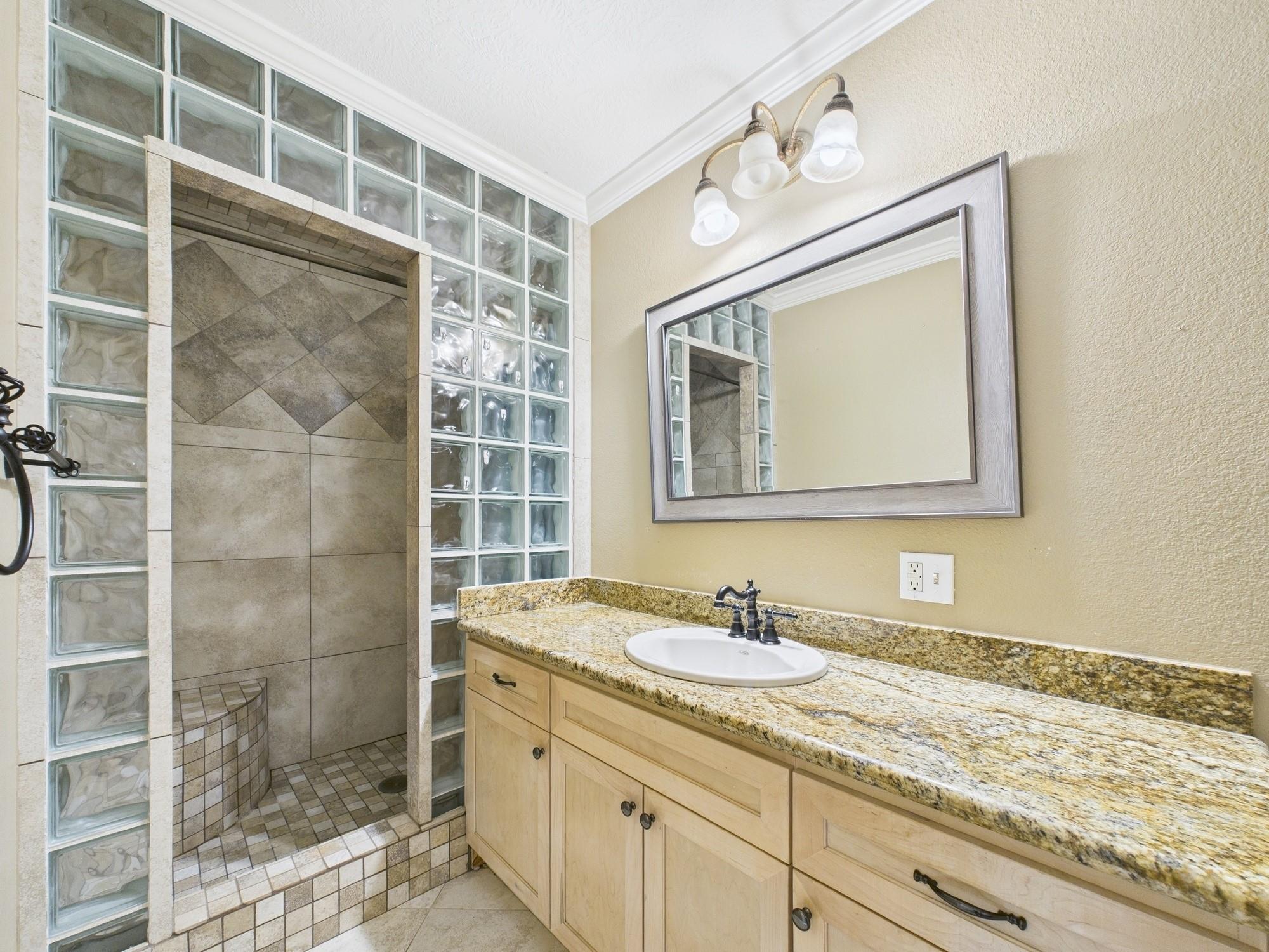 2824 Briarhurst Drive # 13, Houston Unit: 13