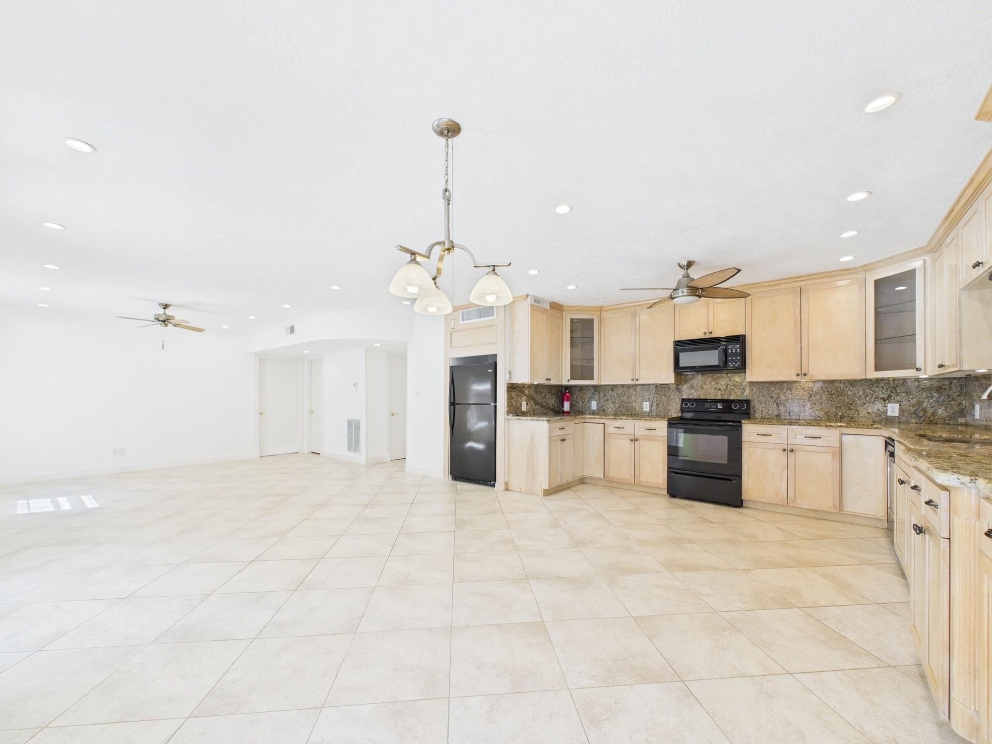 2824 Briarhurst Drive # 13, Houston Unit: 13