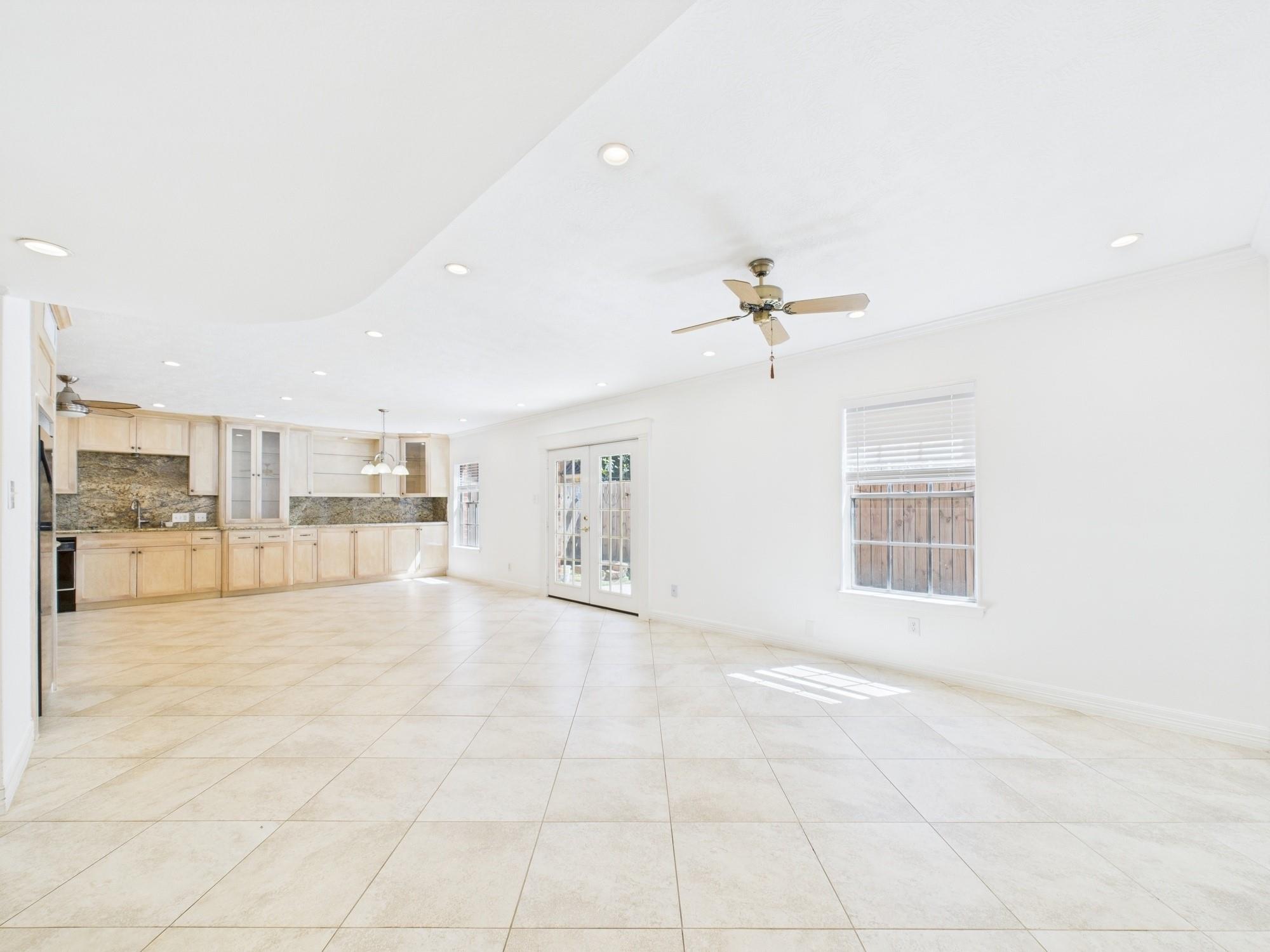 2824 Briarhurst Drive # 13, Houston Unit: 13