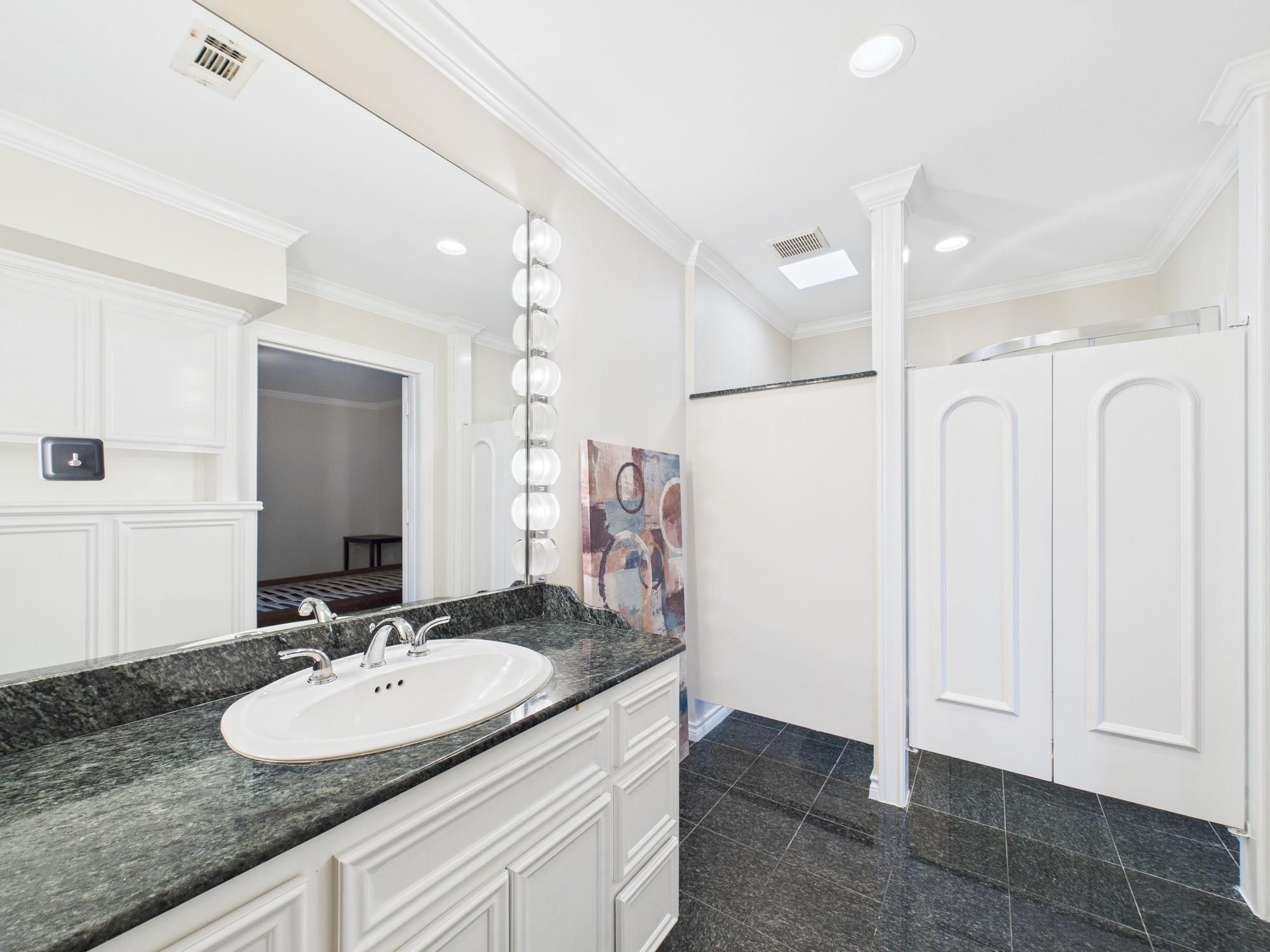 7608 Del Monte Drive, Houston