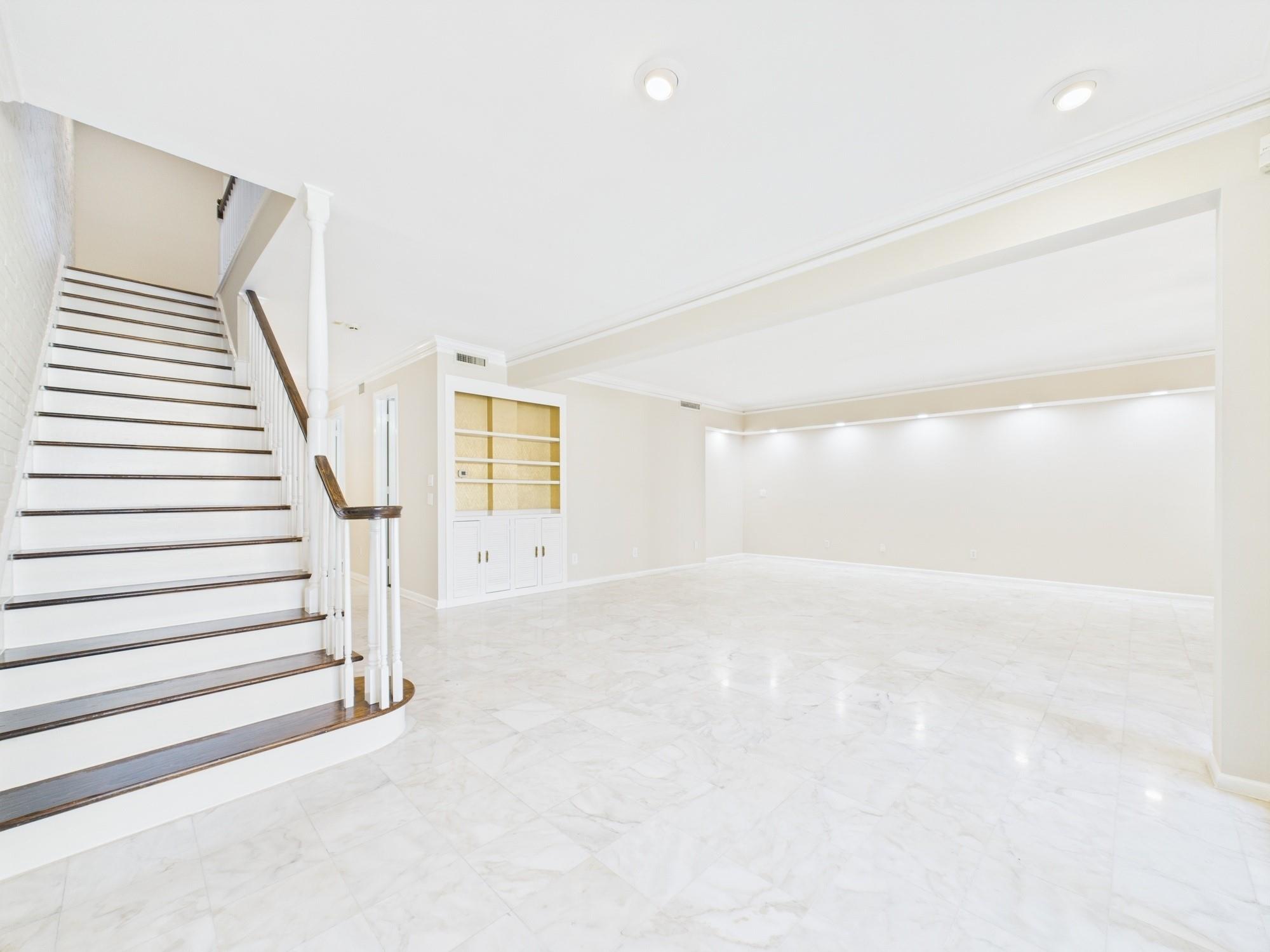 7608 Del Monte Drive, Houston