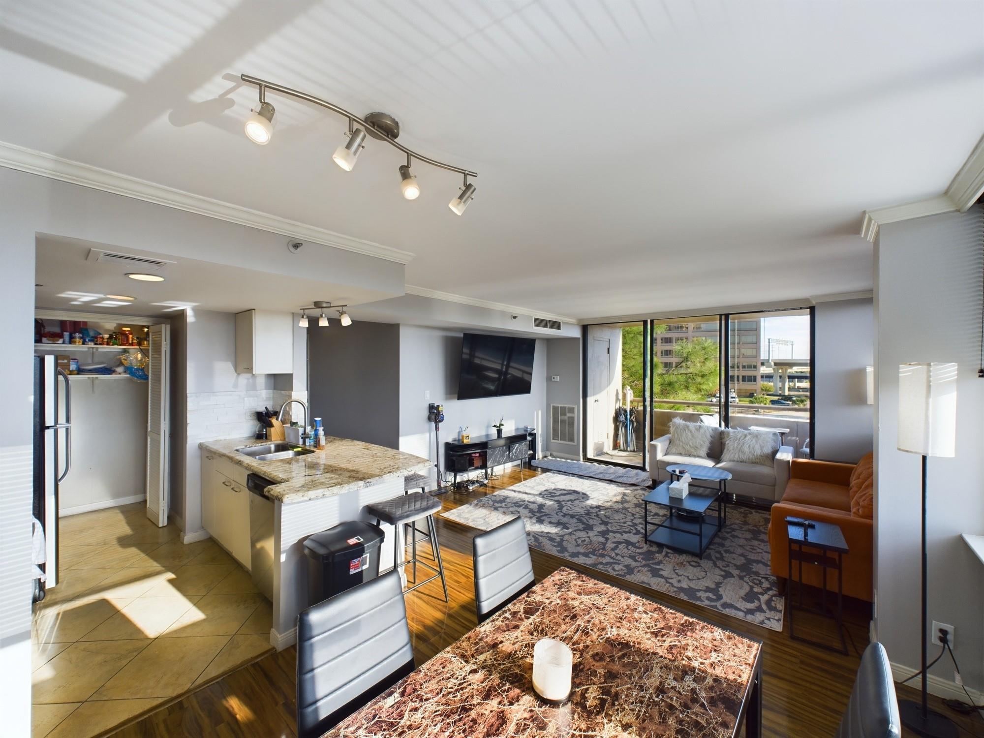3525 Sage Road # 403