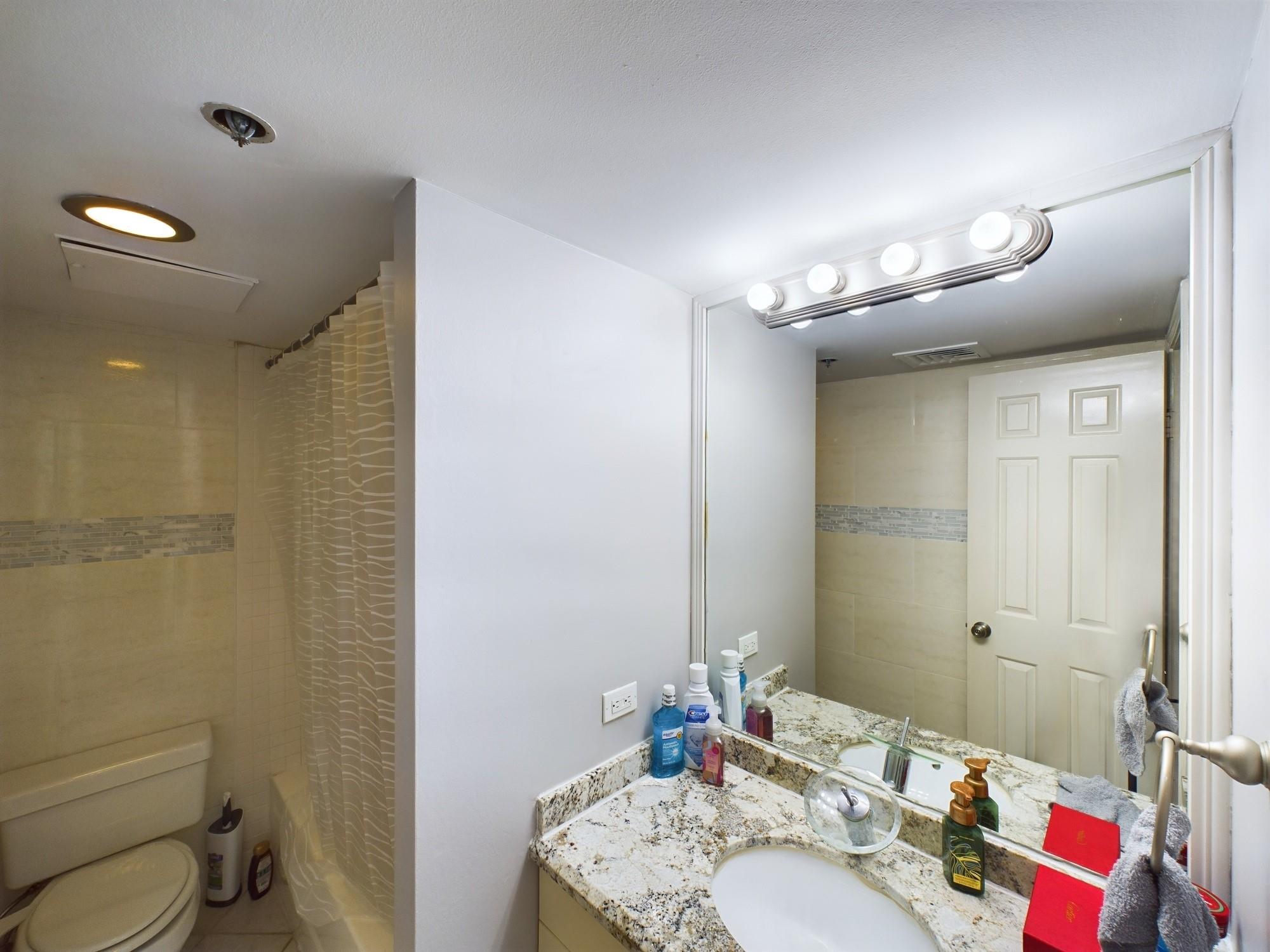 3525 Sage Road # 403