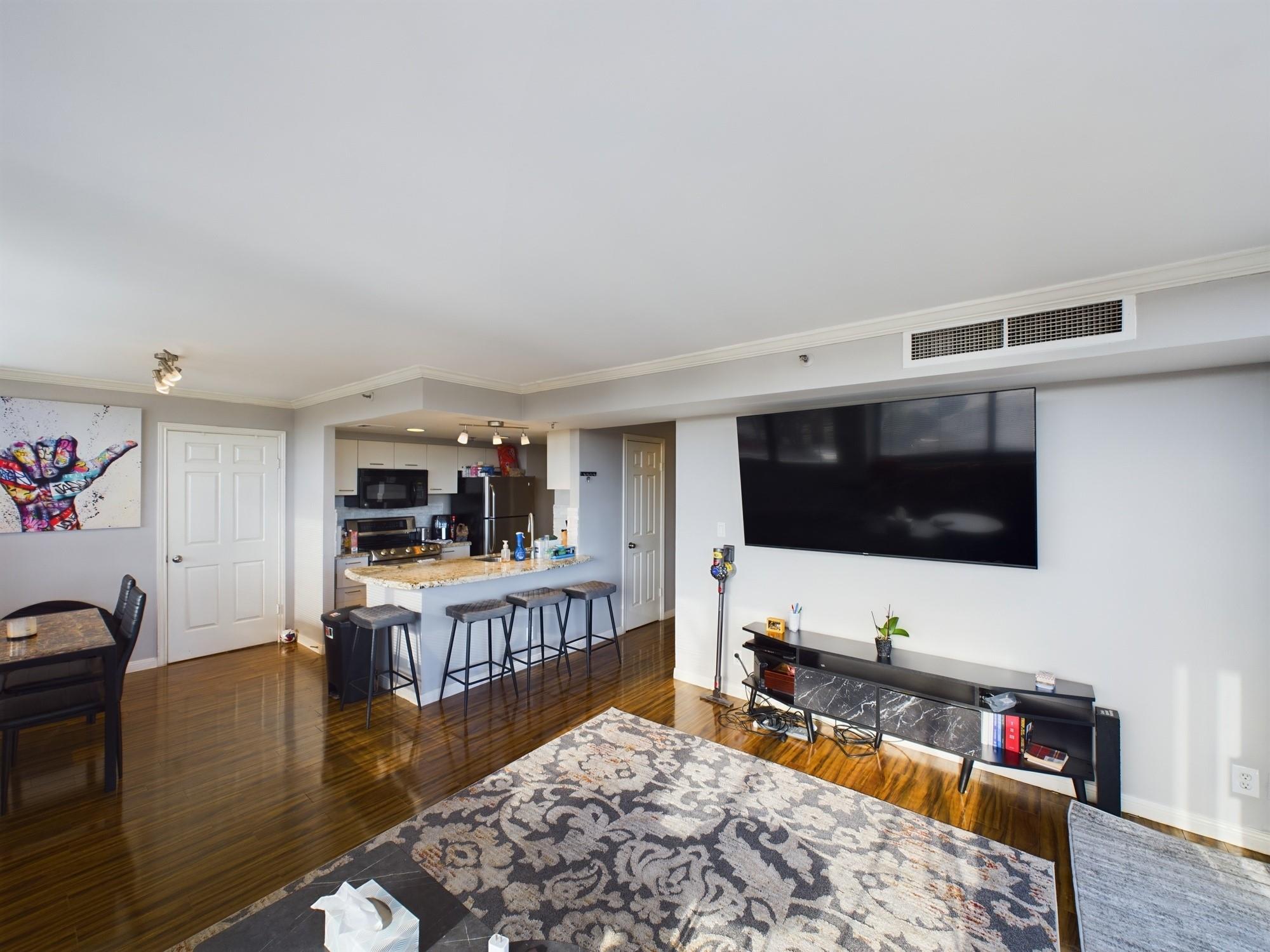 3525 Sage Road # 403