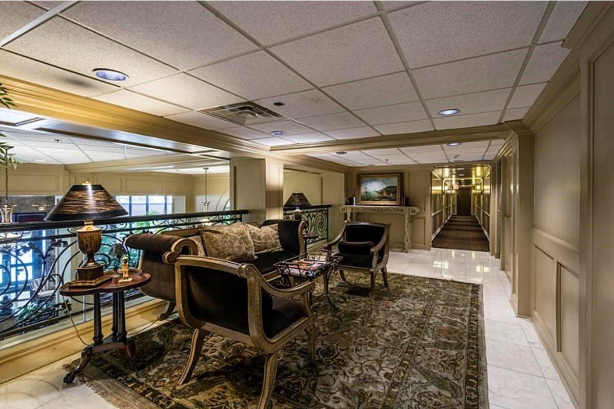 3525 Sage Road # 403