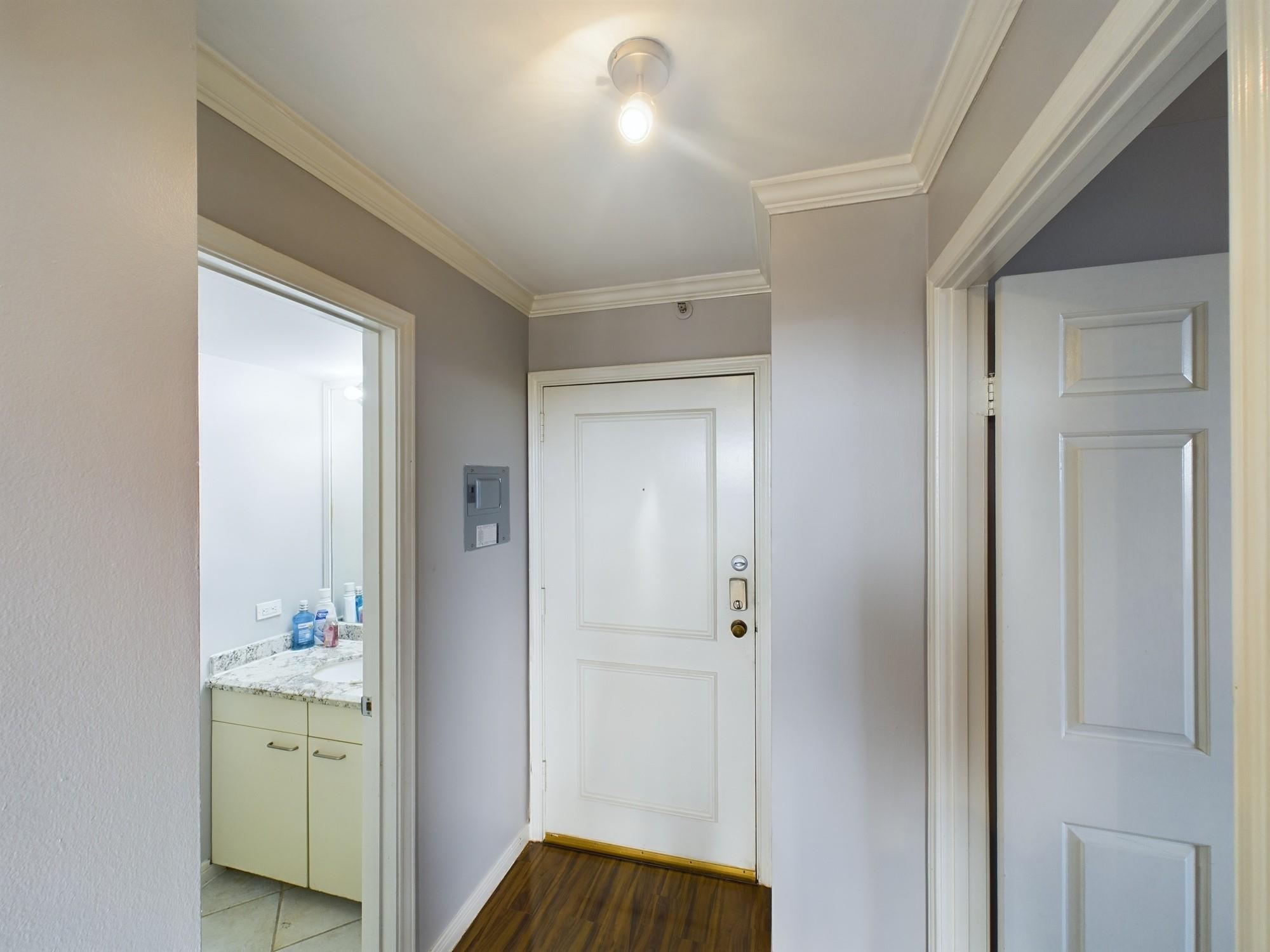 3525 Sage Road # 403