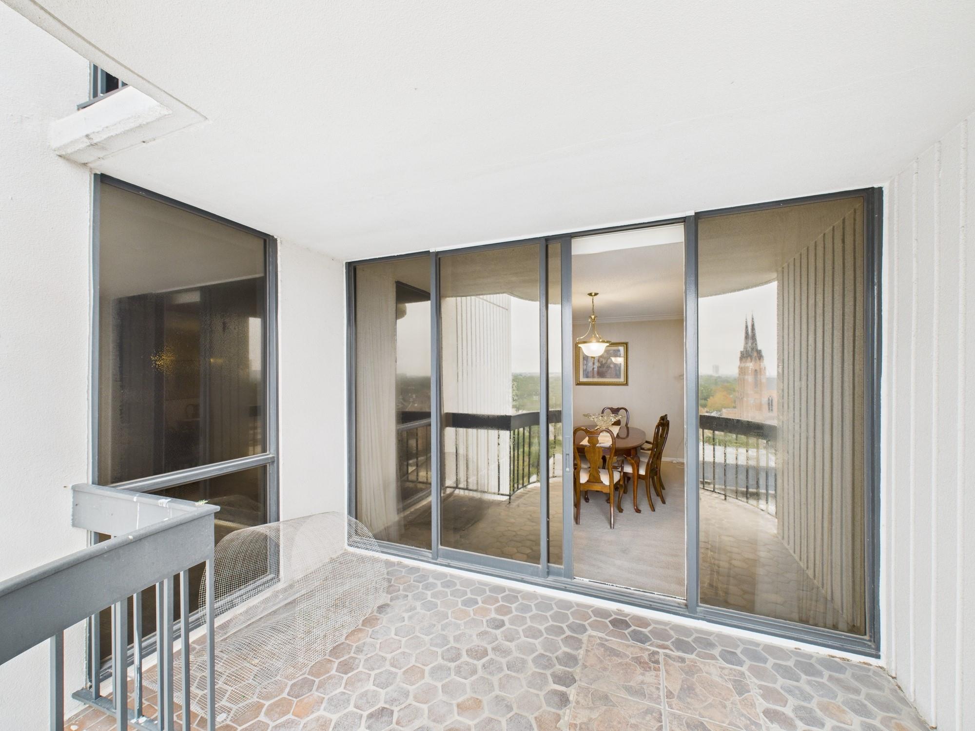 5001 Woodway Drive # 1104