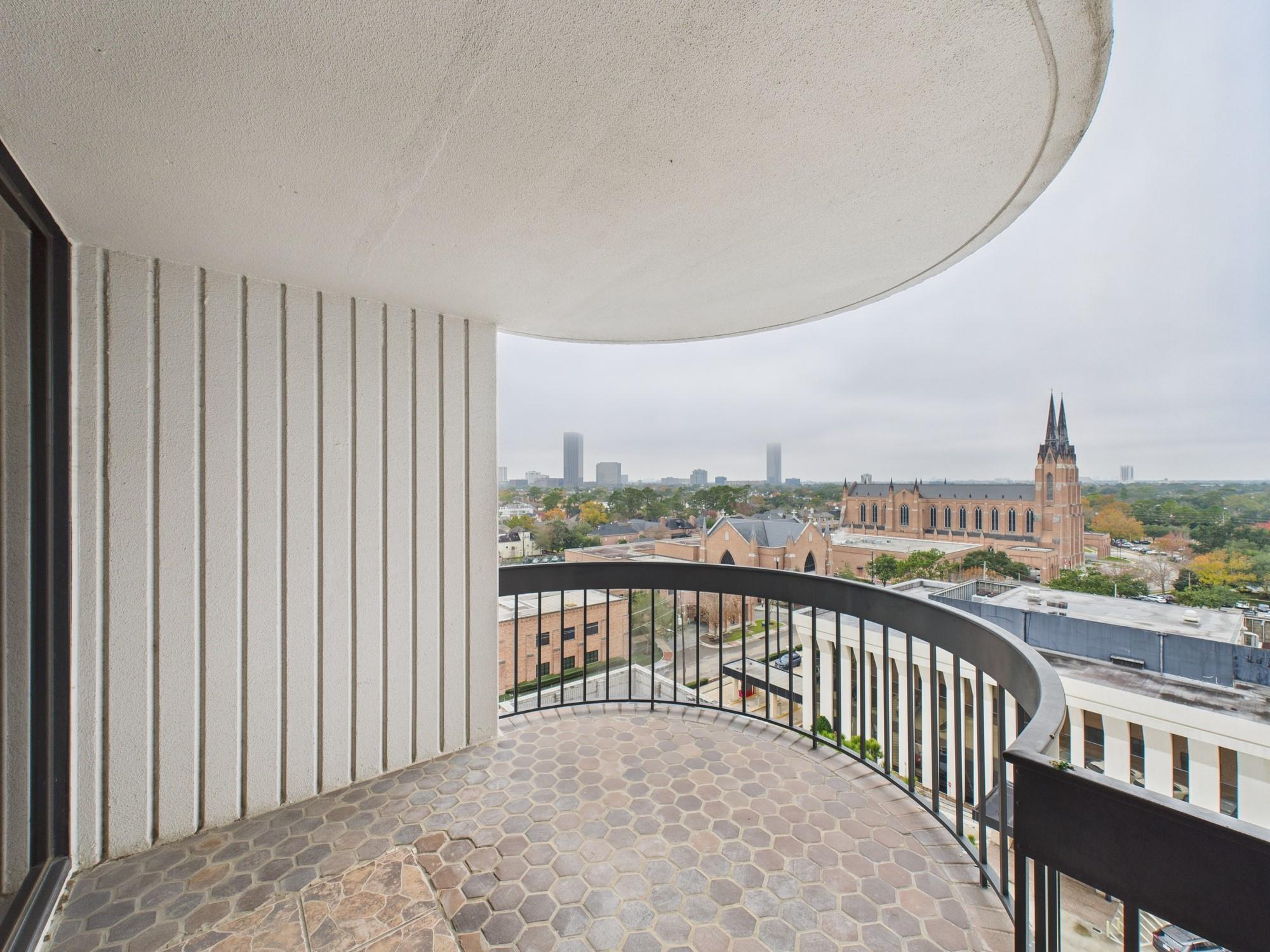 5001 Woodway Drive # 1104