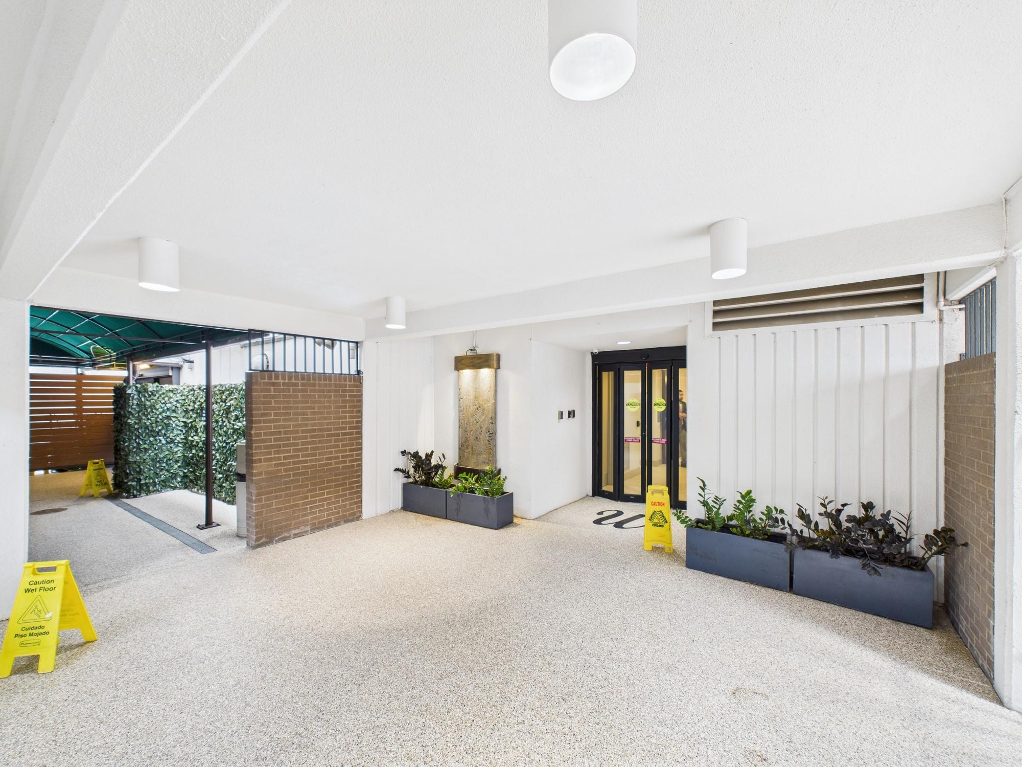 5001 Woodway Drive # 1104