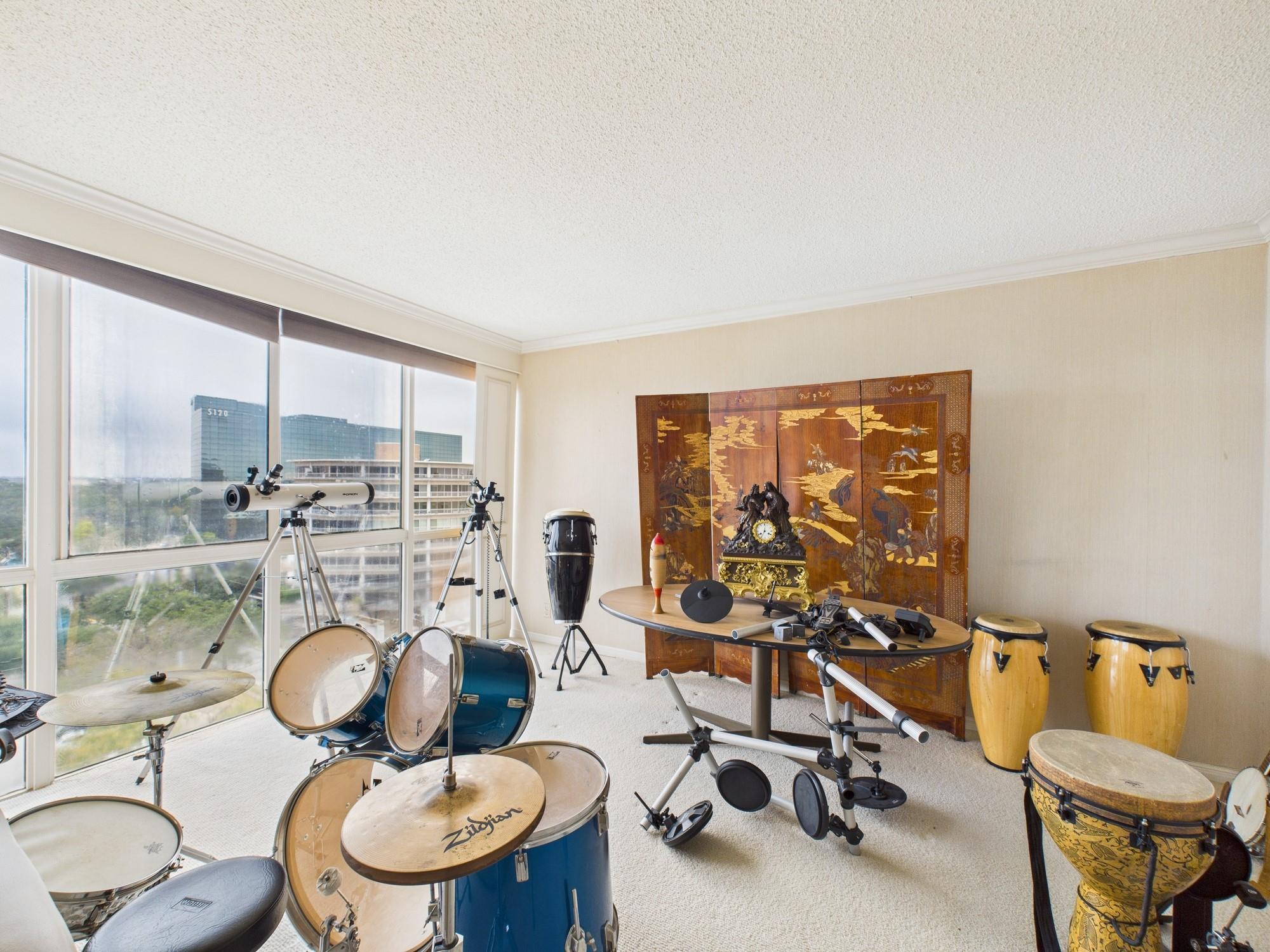 5001 Woodway Drive # 1104