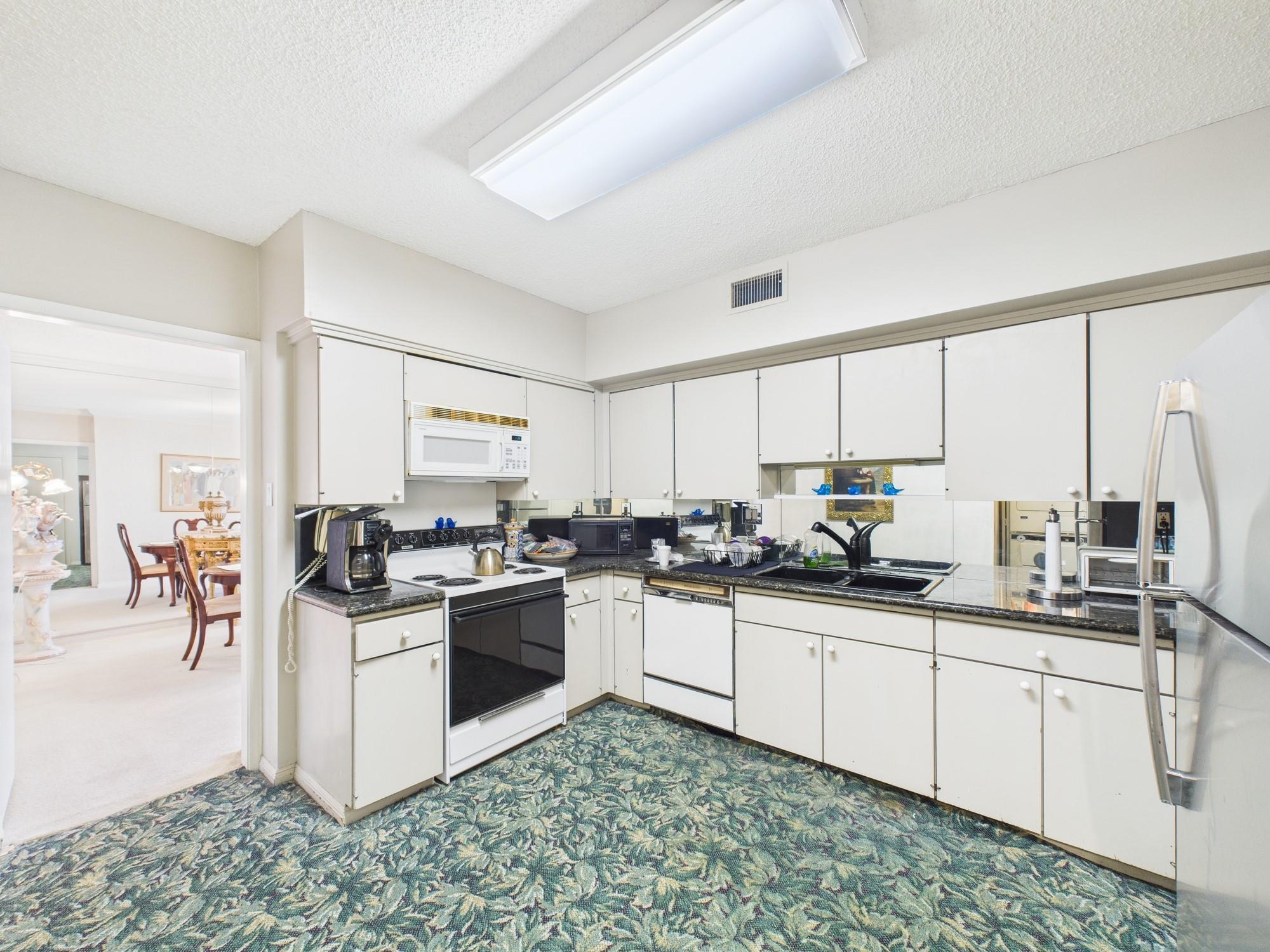 5001 Woodway Drive # 1104