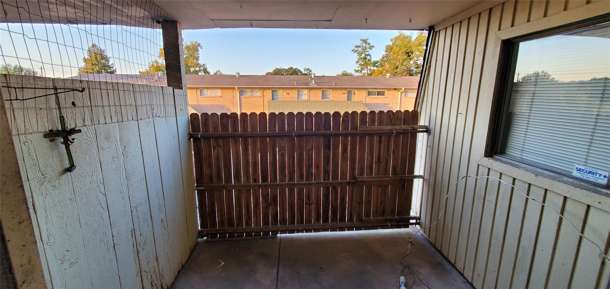 1220 Shadowdale Drive # 20