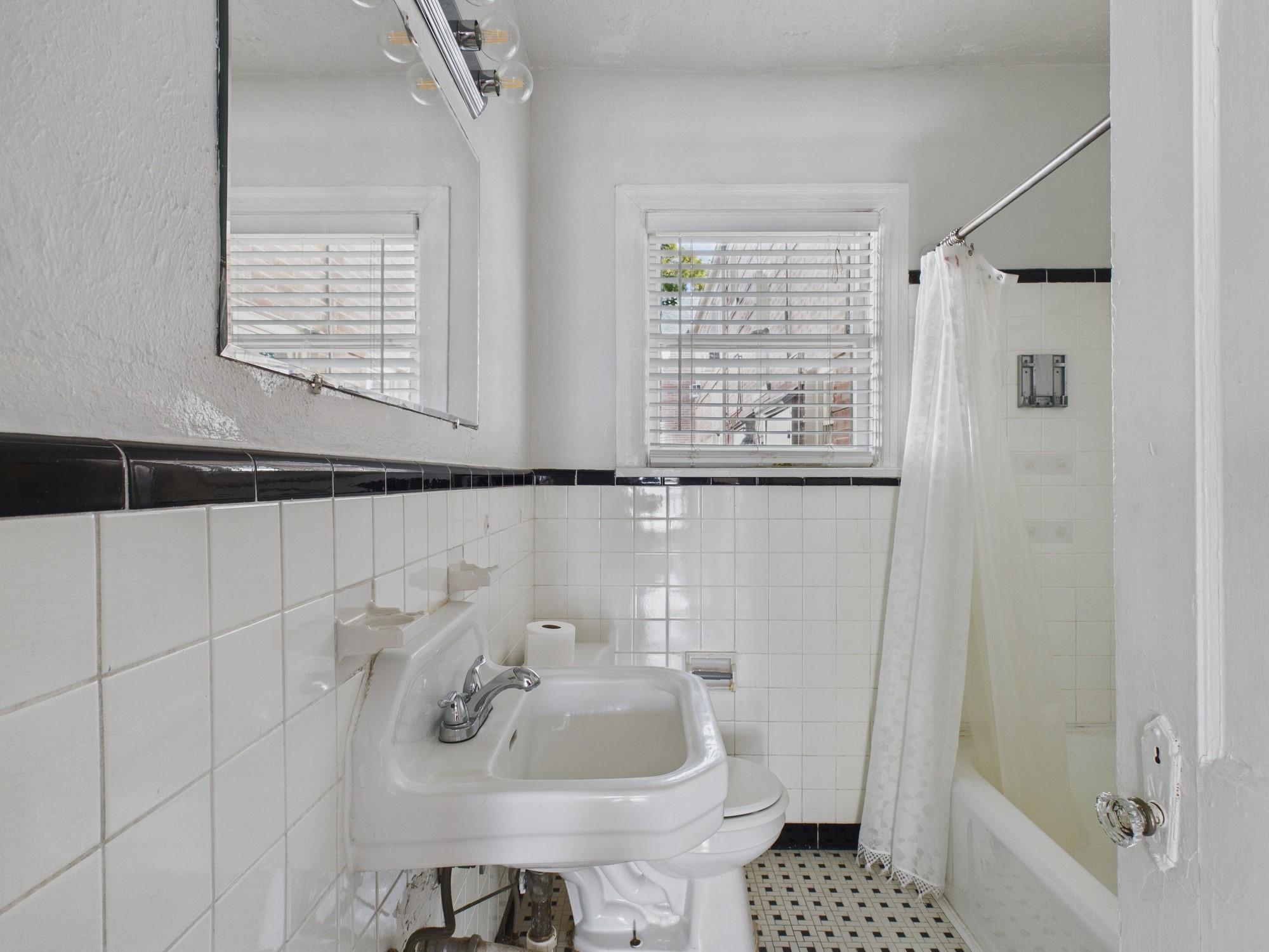 1920 Richmond Avenue # 13