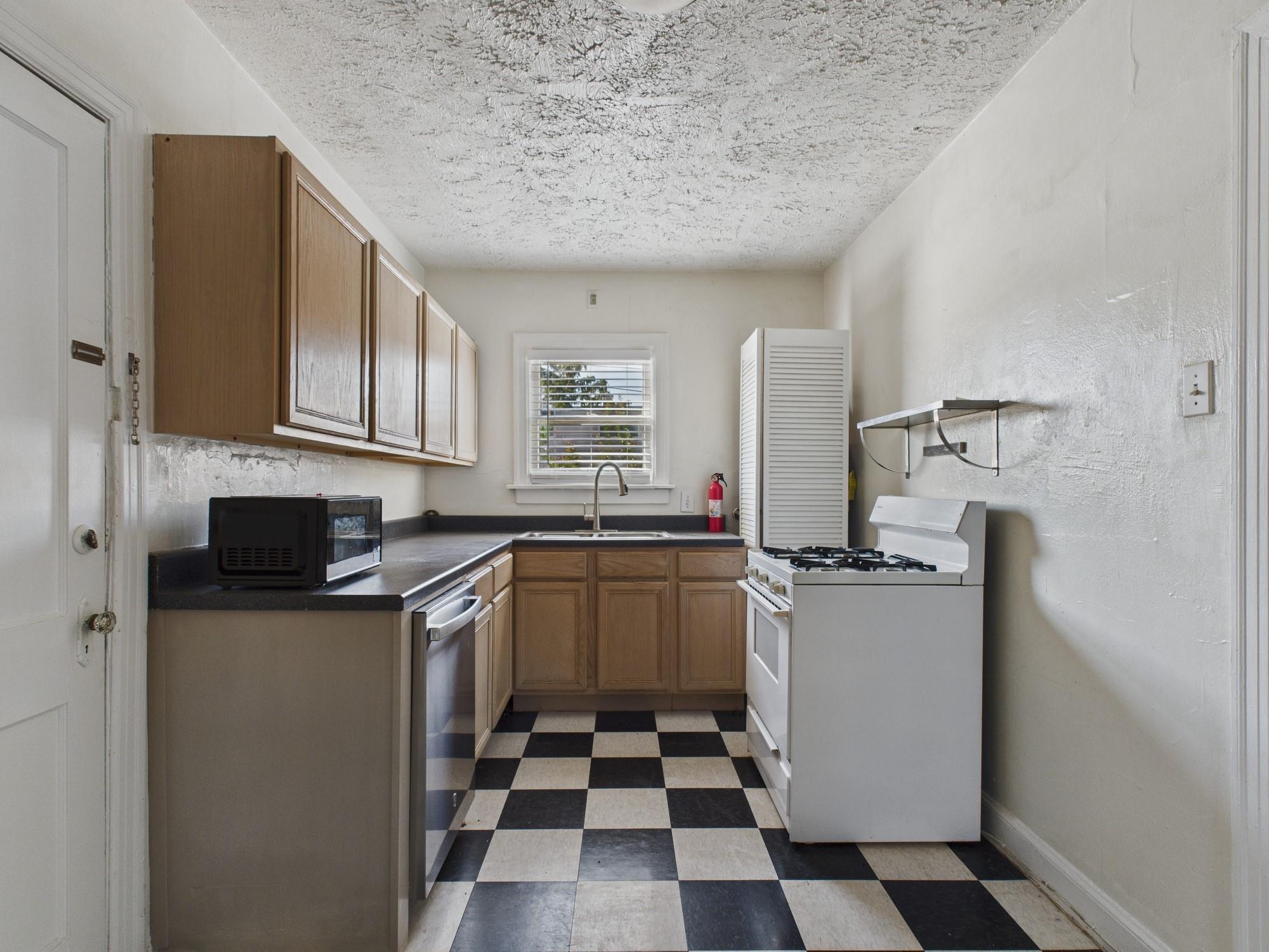 1920 Richmond Avenue # 13