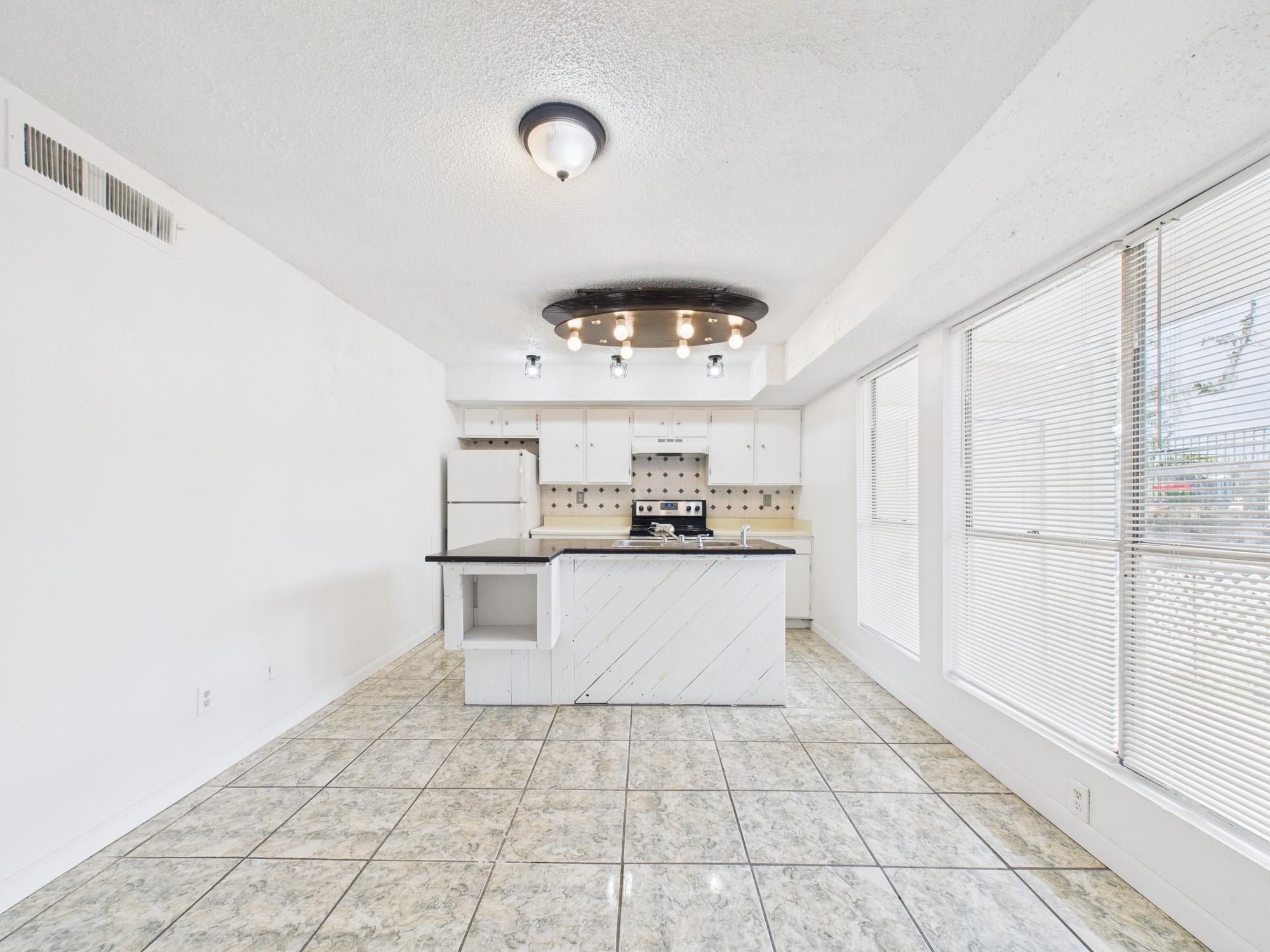 781 Country Place Drive # 2004