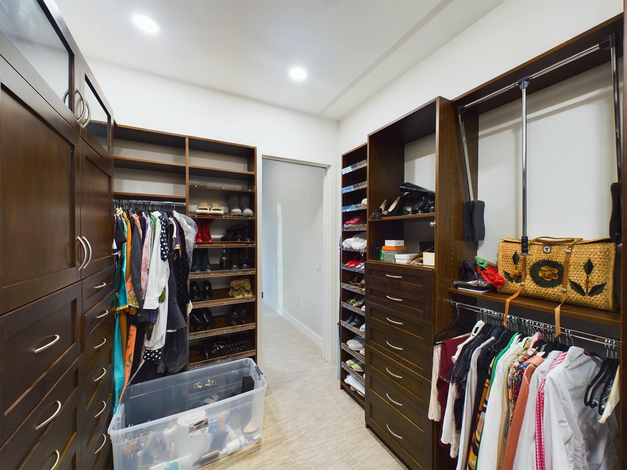 1600 Post Oak Boulevard # 1803