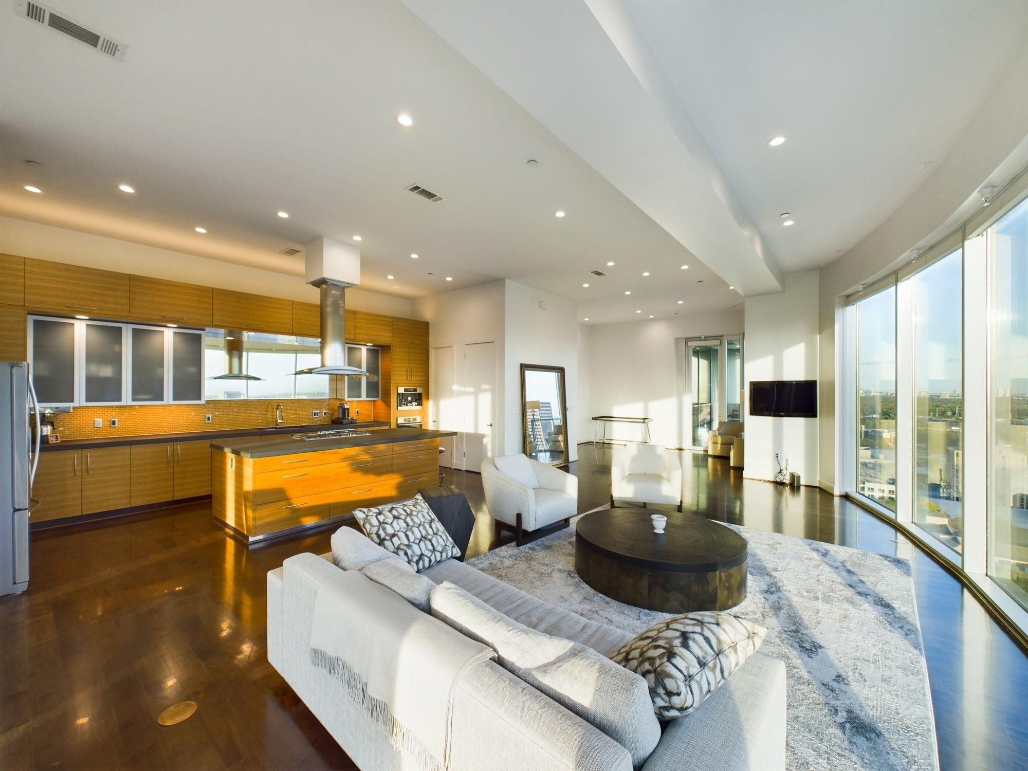 1600 Post Oak Boulevard # 1803