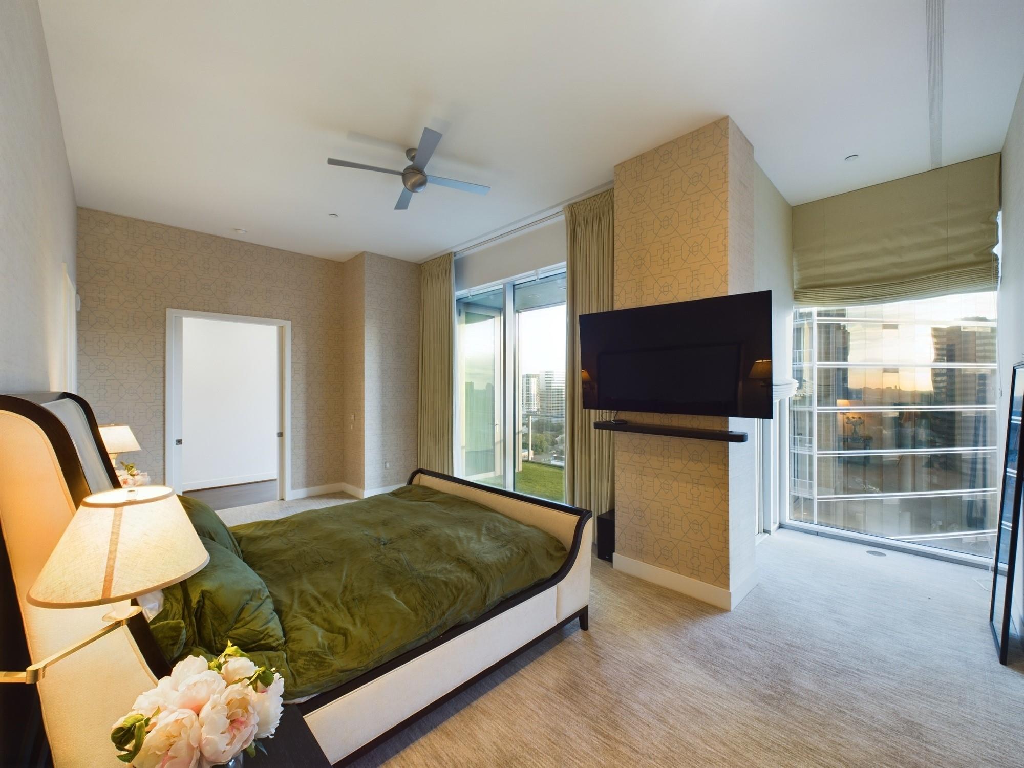 1600 Post Oak Boulevard # 1803