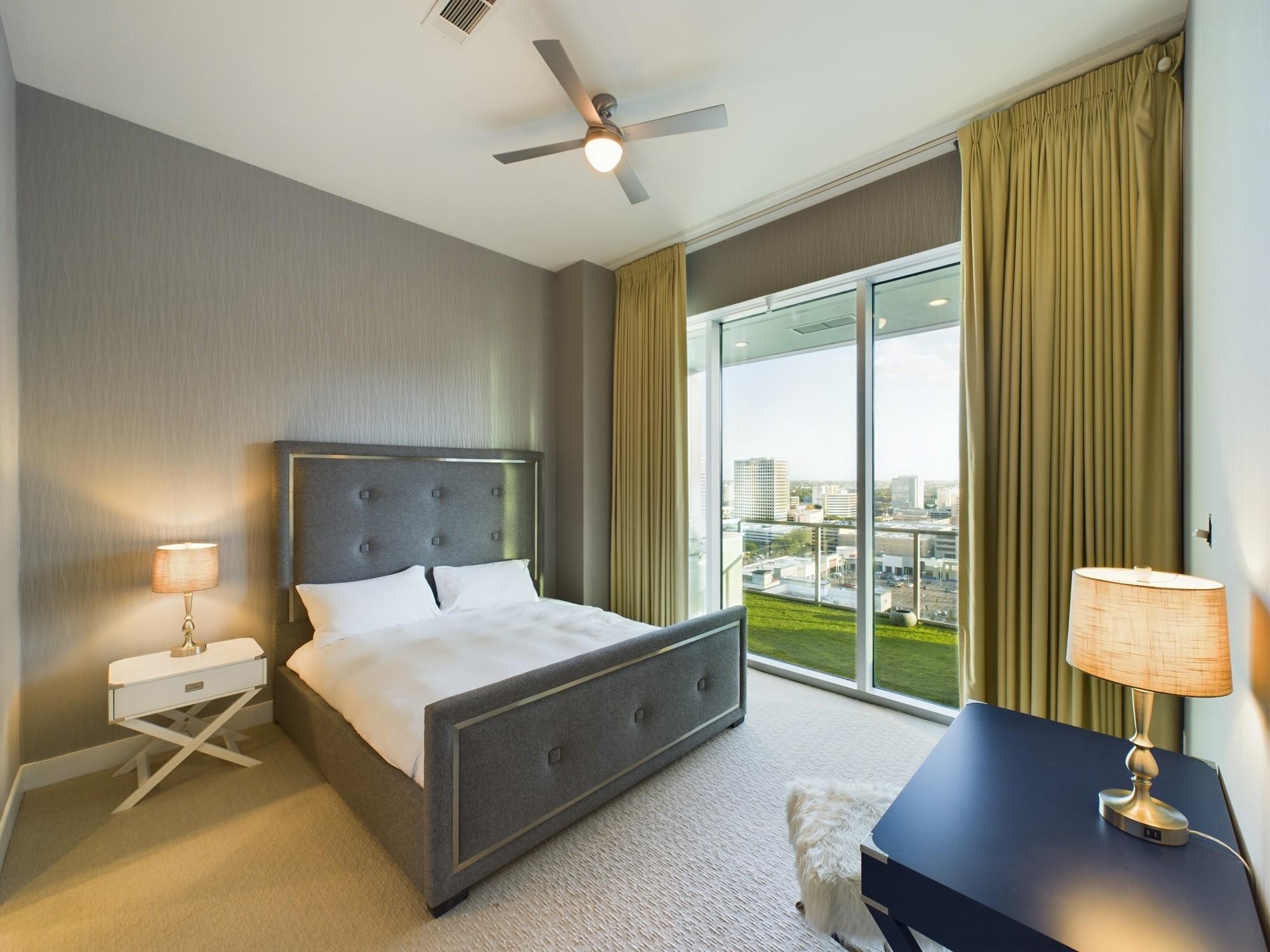 1600 Post Oak Boulevard # 1803
