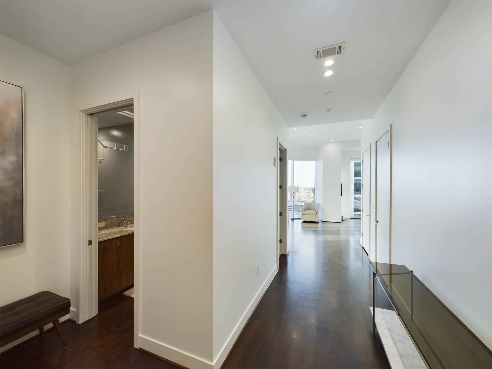 1600 Post Oak Boulevard # 1803