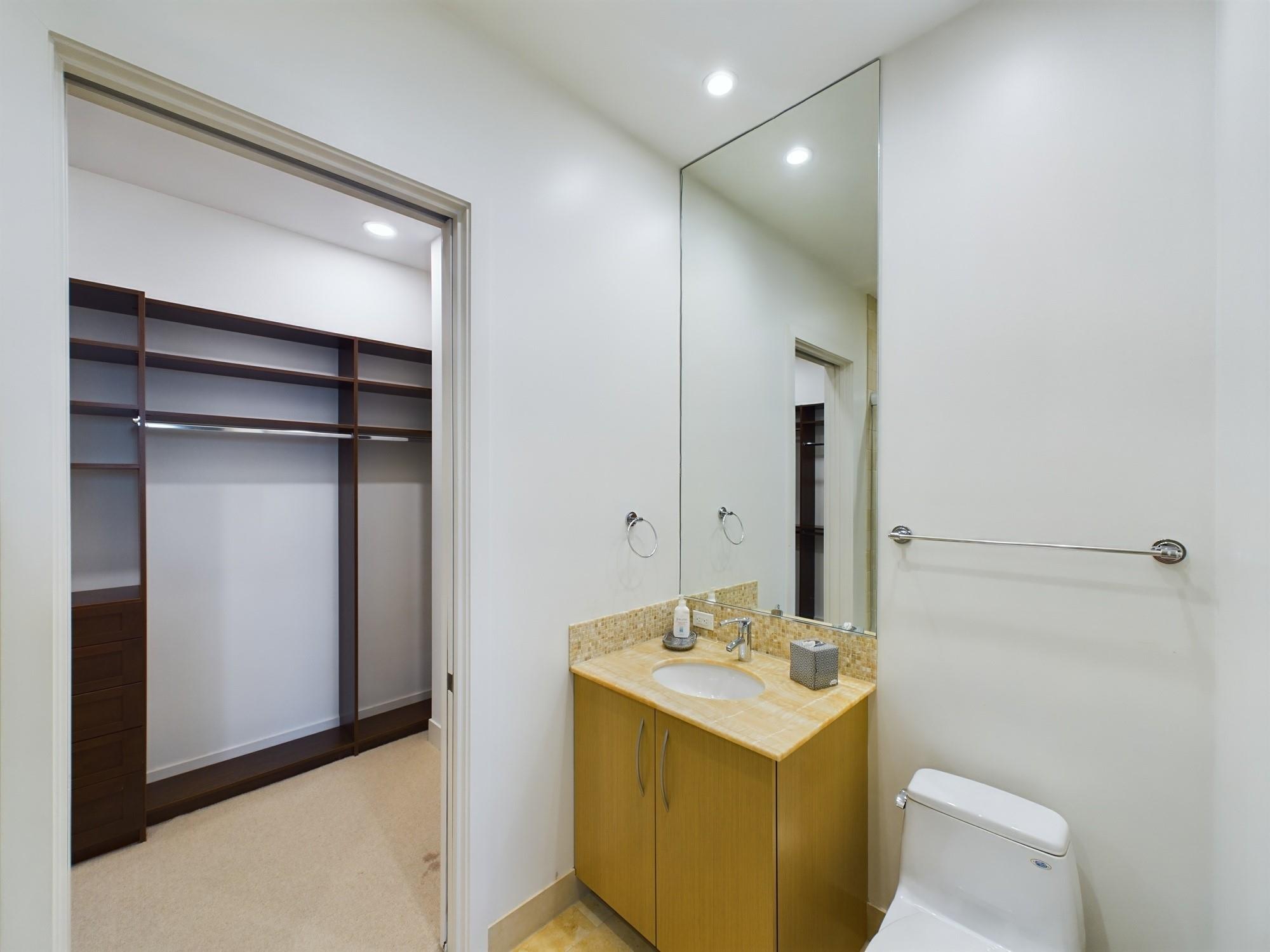 1600 Post Oak Boulevard # 1803
