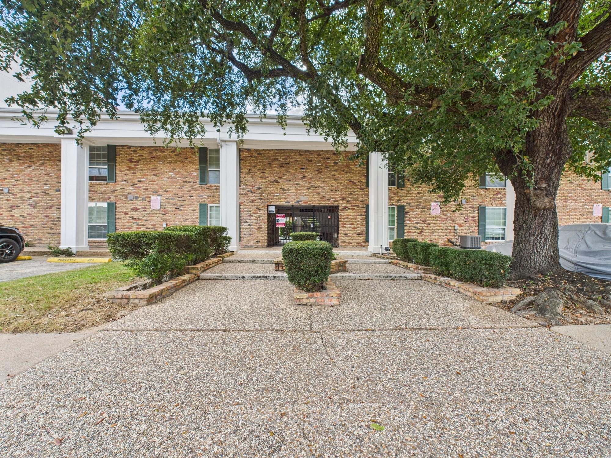 5333 Richmond Avenue # 20