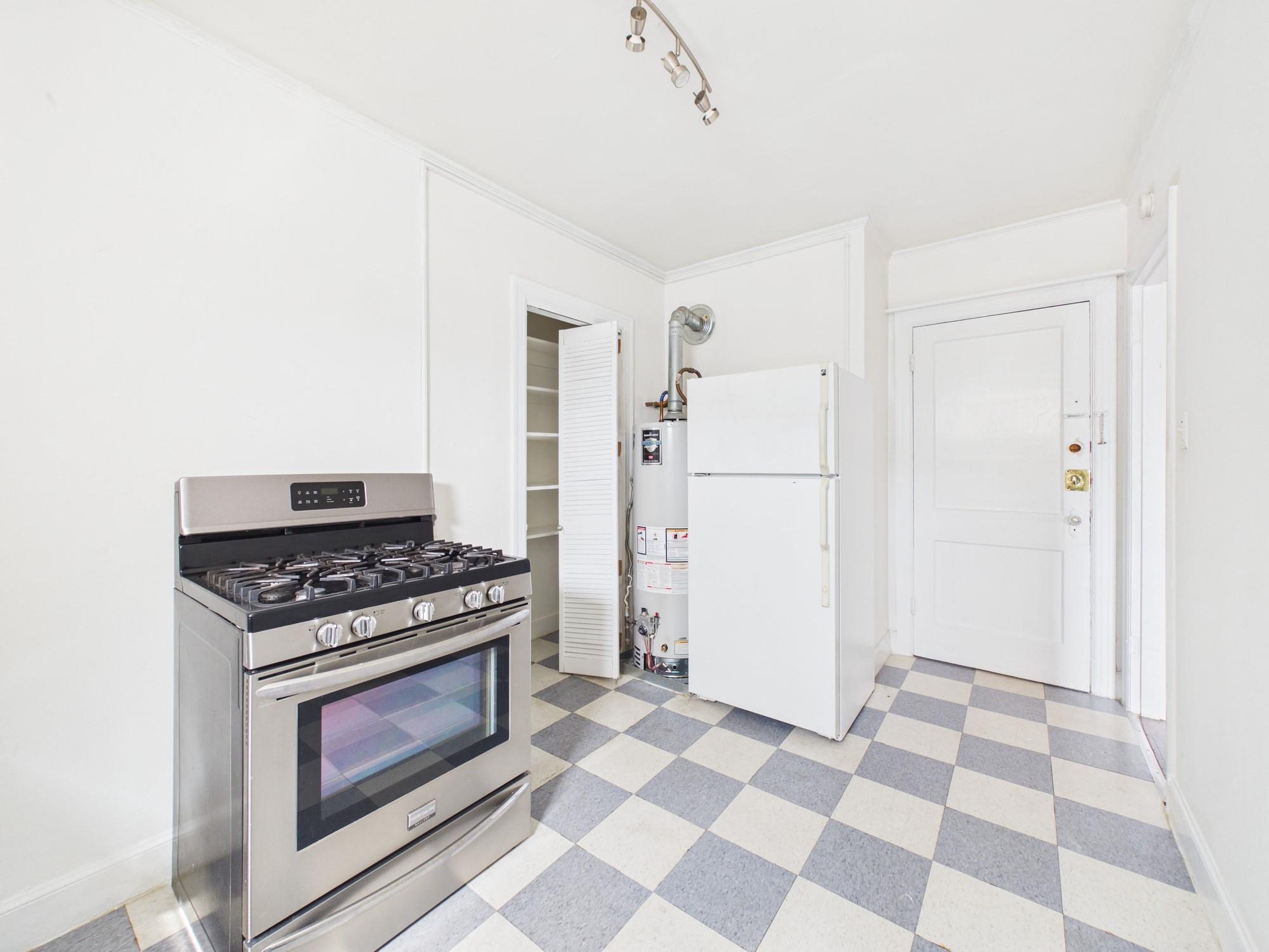 1920 Richmond Avenue # 4