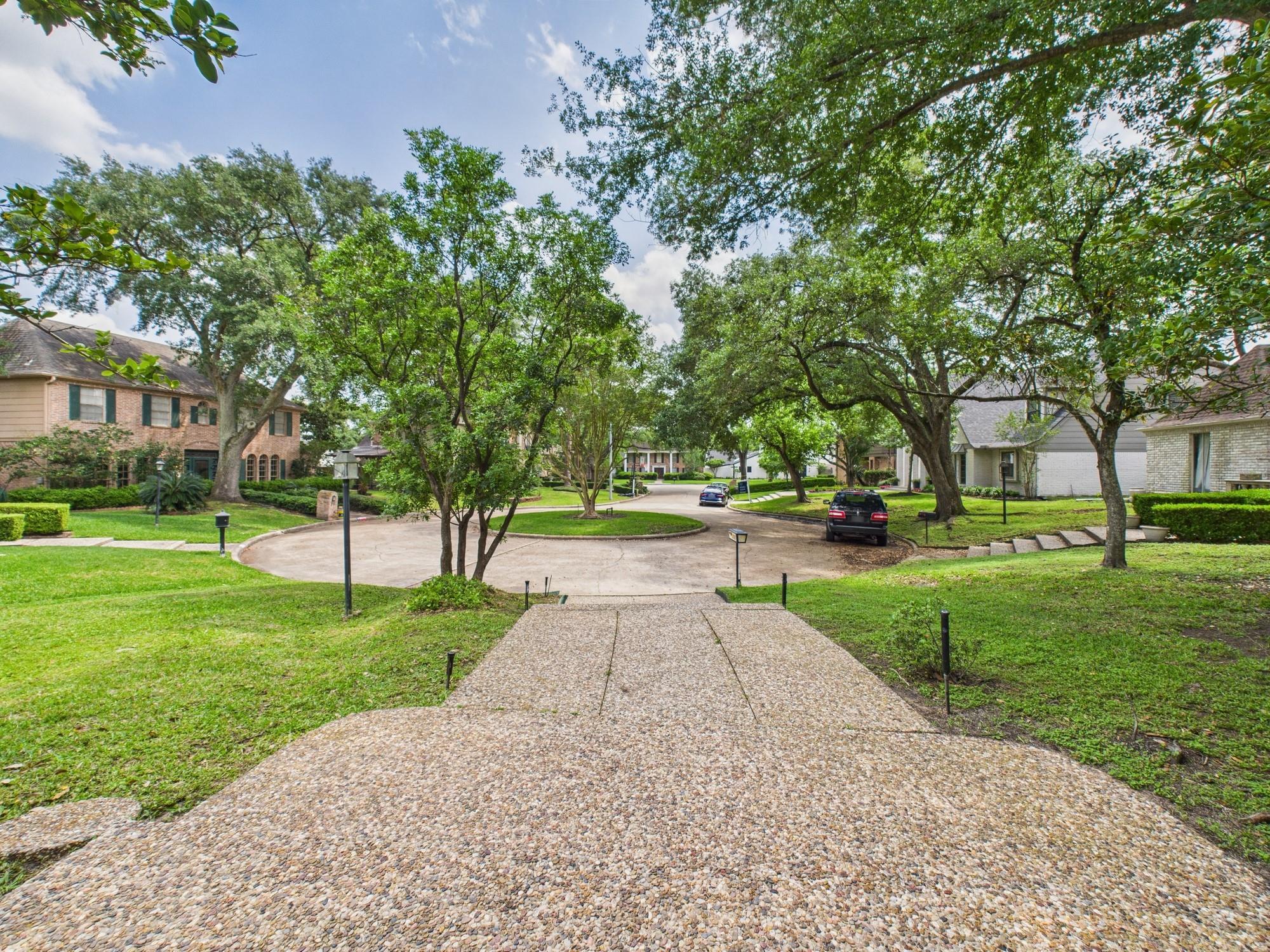 702 Daria Court