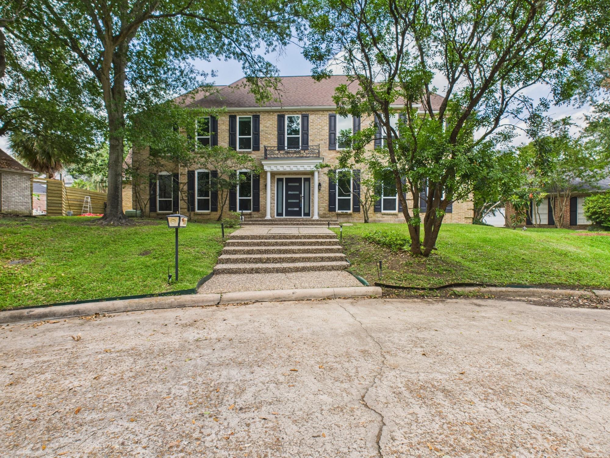 702 Daria Court