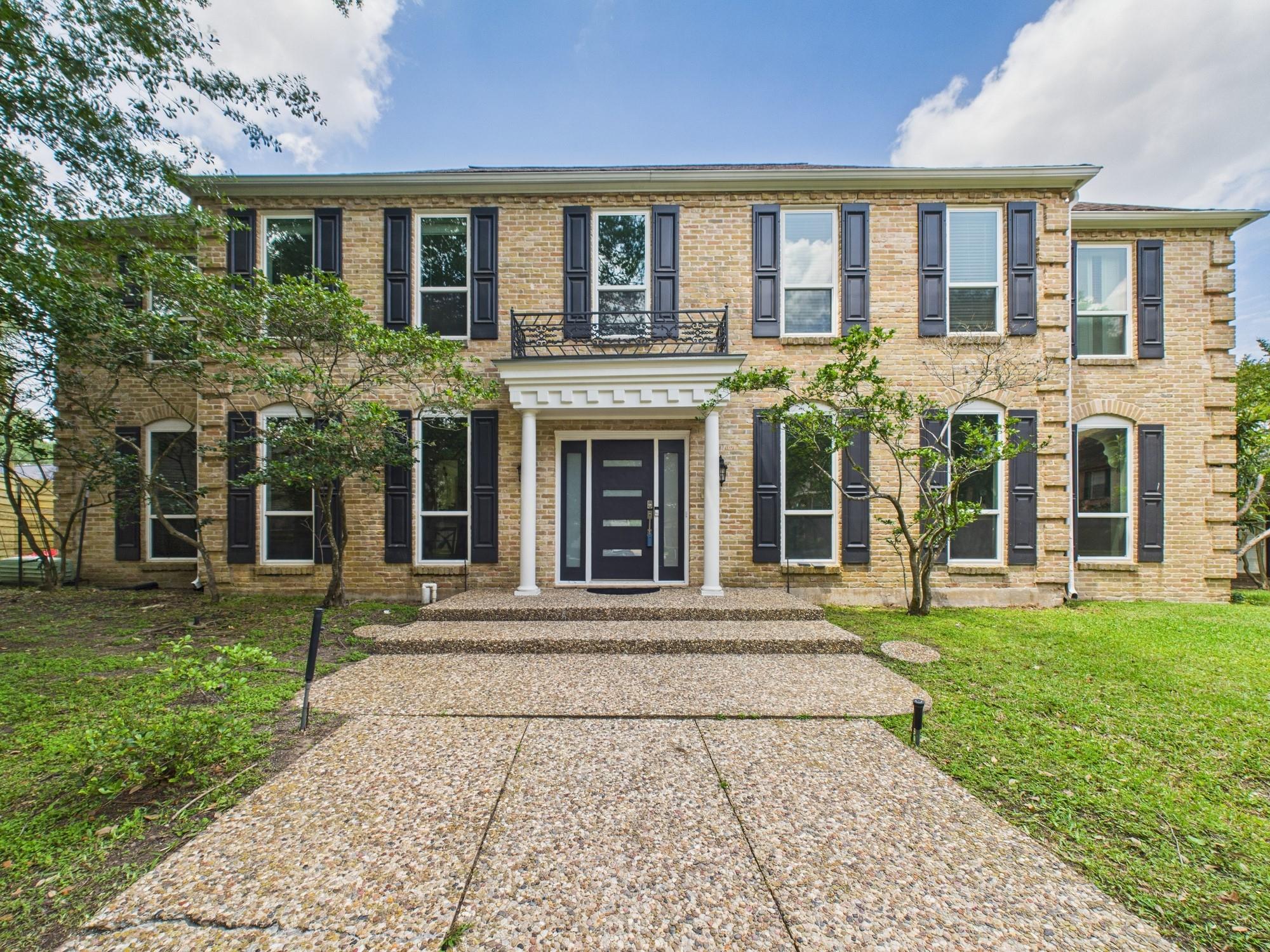 702 Daria Court
