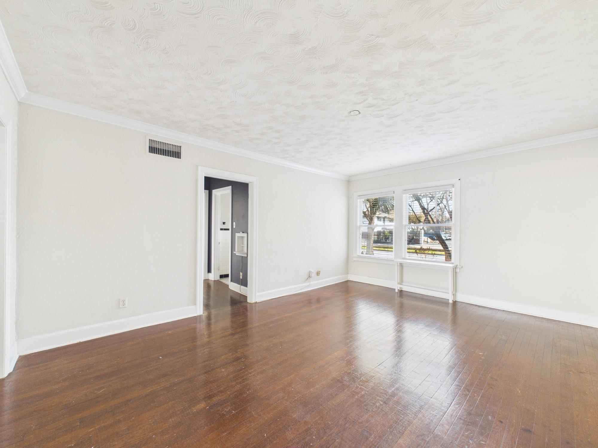 1920 Richmond Avenue # 9