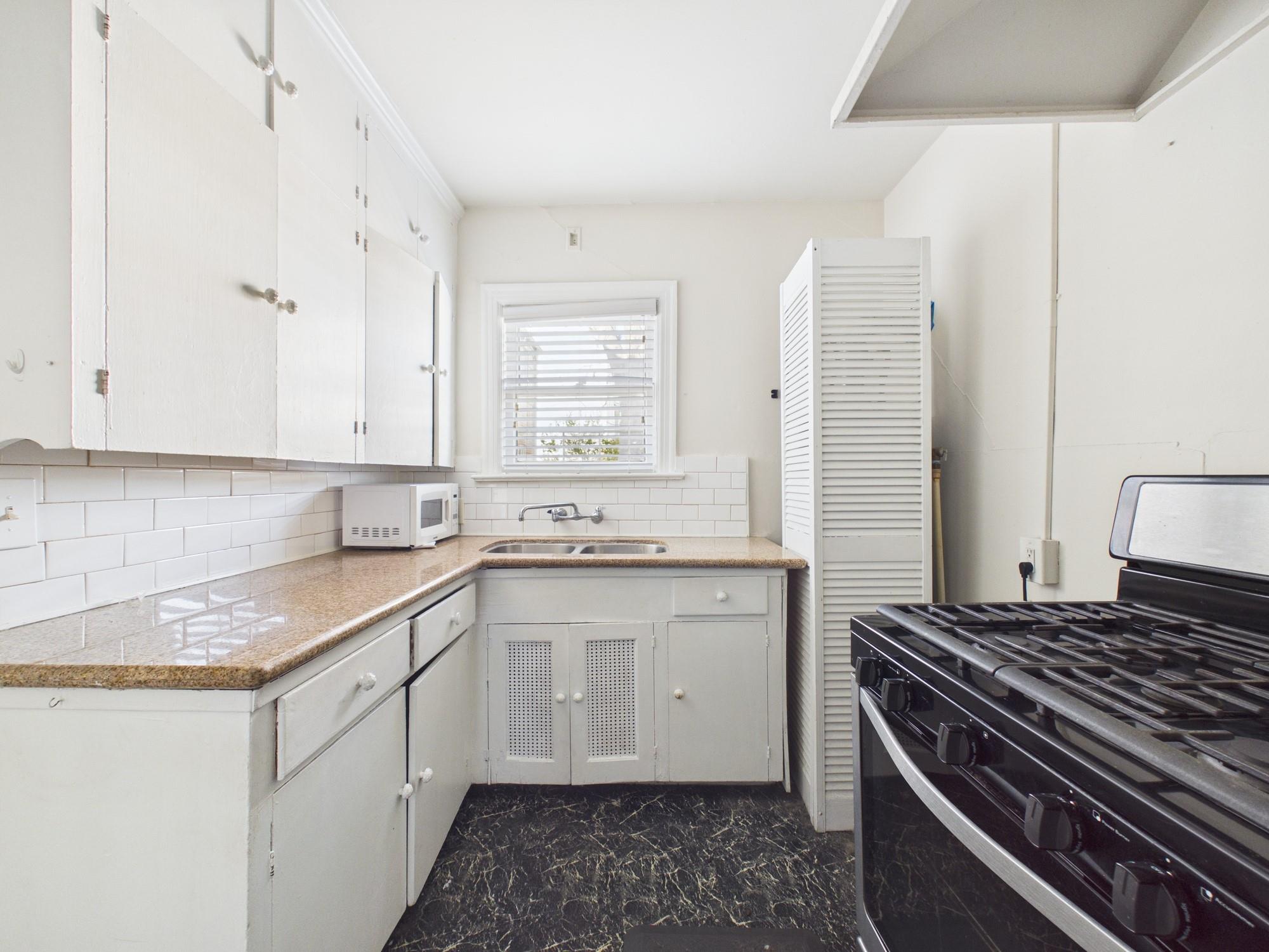 1920 Richmond Avenue # 9