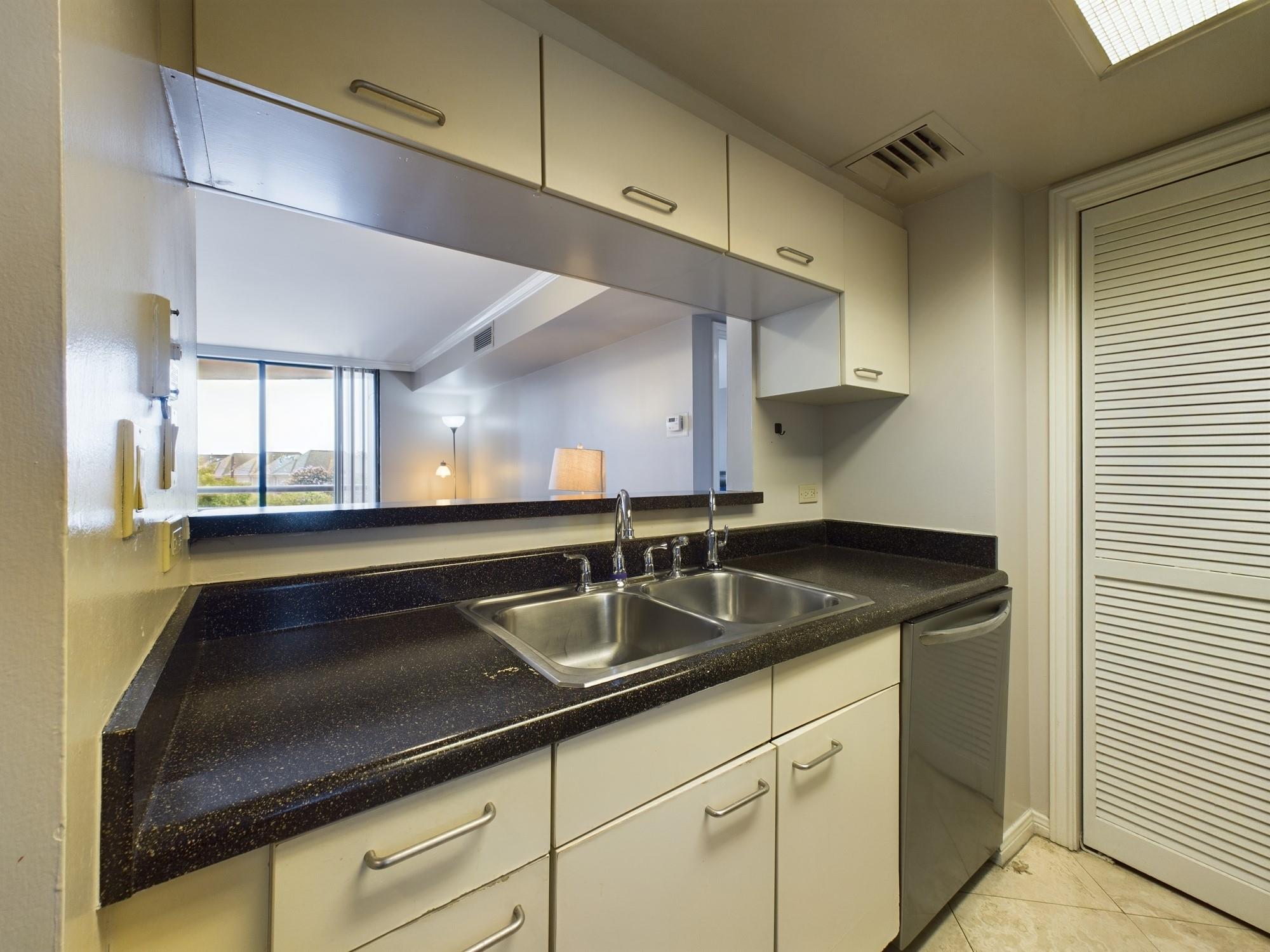 3525 Sage Road # 412