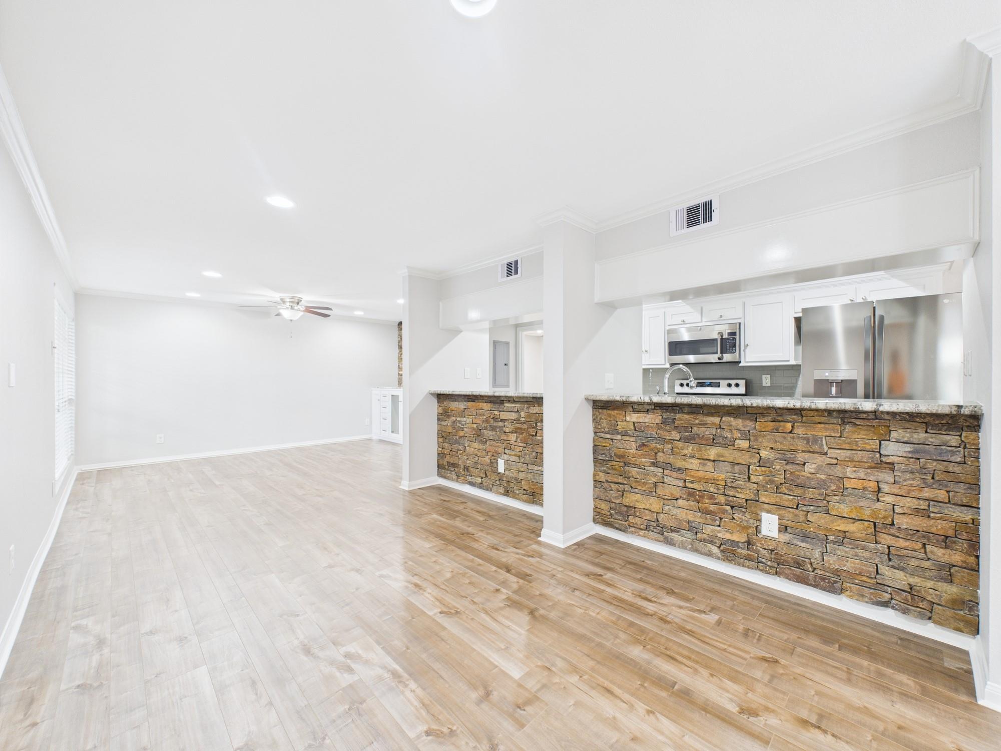 5333 Richmond Avenue # 11